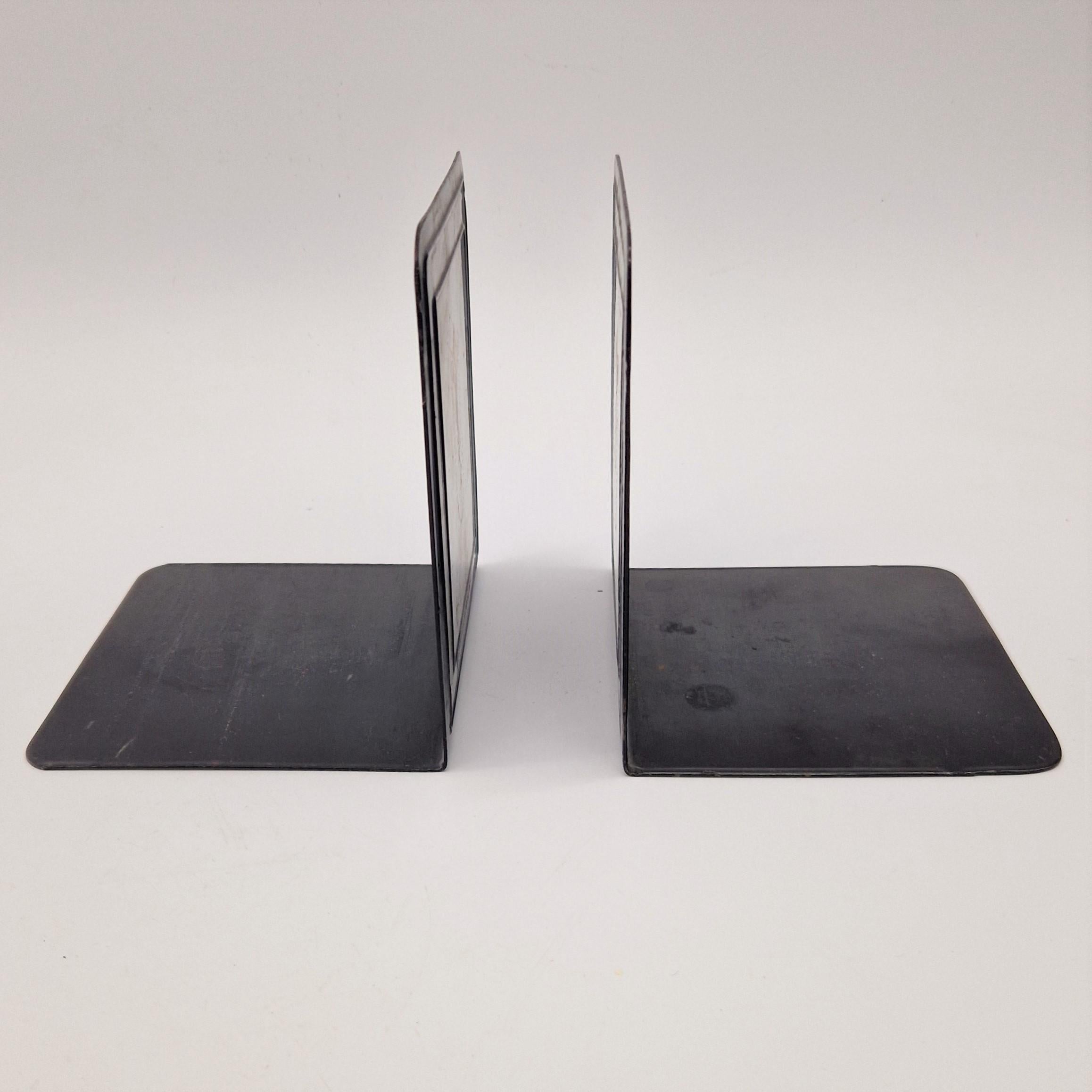 Art nouveau metal bookends from Soennecken. 1900 - 1920 In Good Condition For Sale In CADALSO, ES