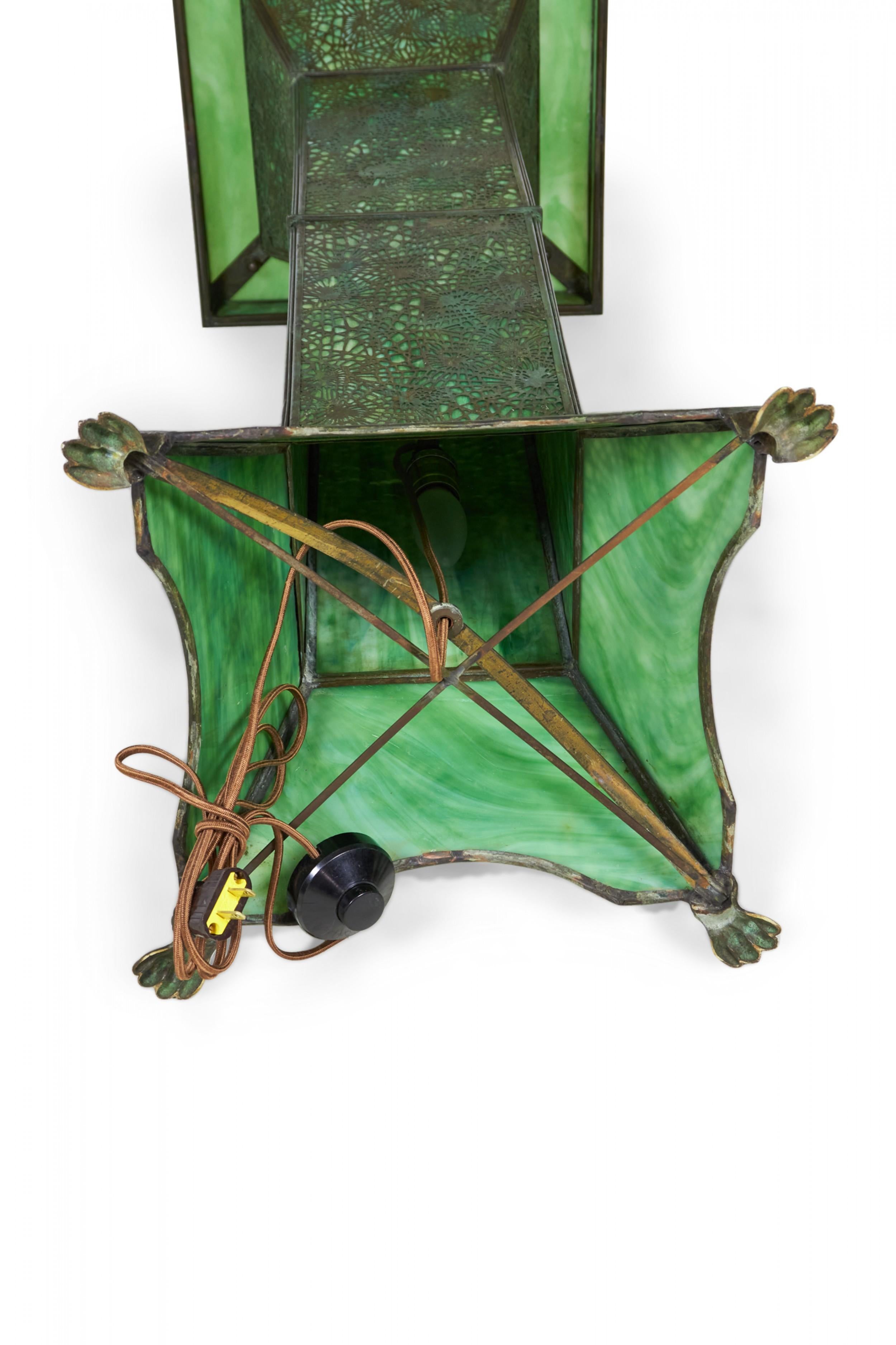 Art Nouveau Green Slag Glass and Metal Filigree Illuminated Pedestal For Sale 2