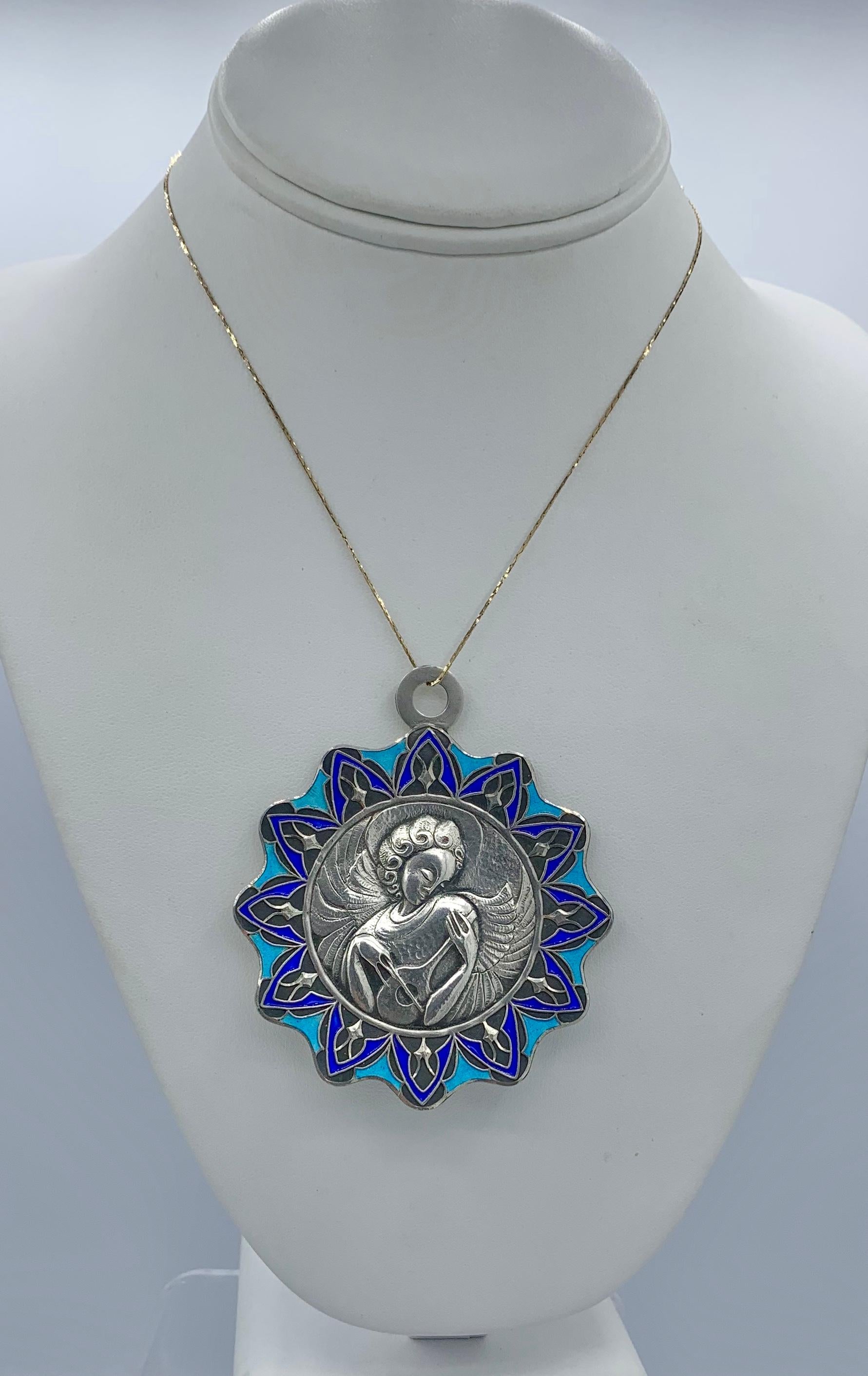 Art Nouveau Modernist Angel Musician Enamel Pendant Necklace Sterling Silver For Sale 4