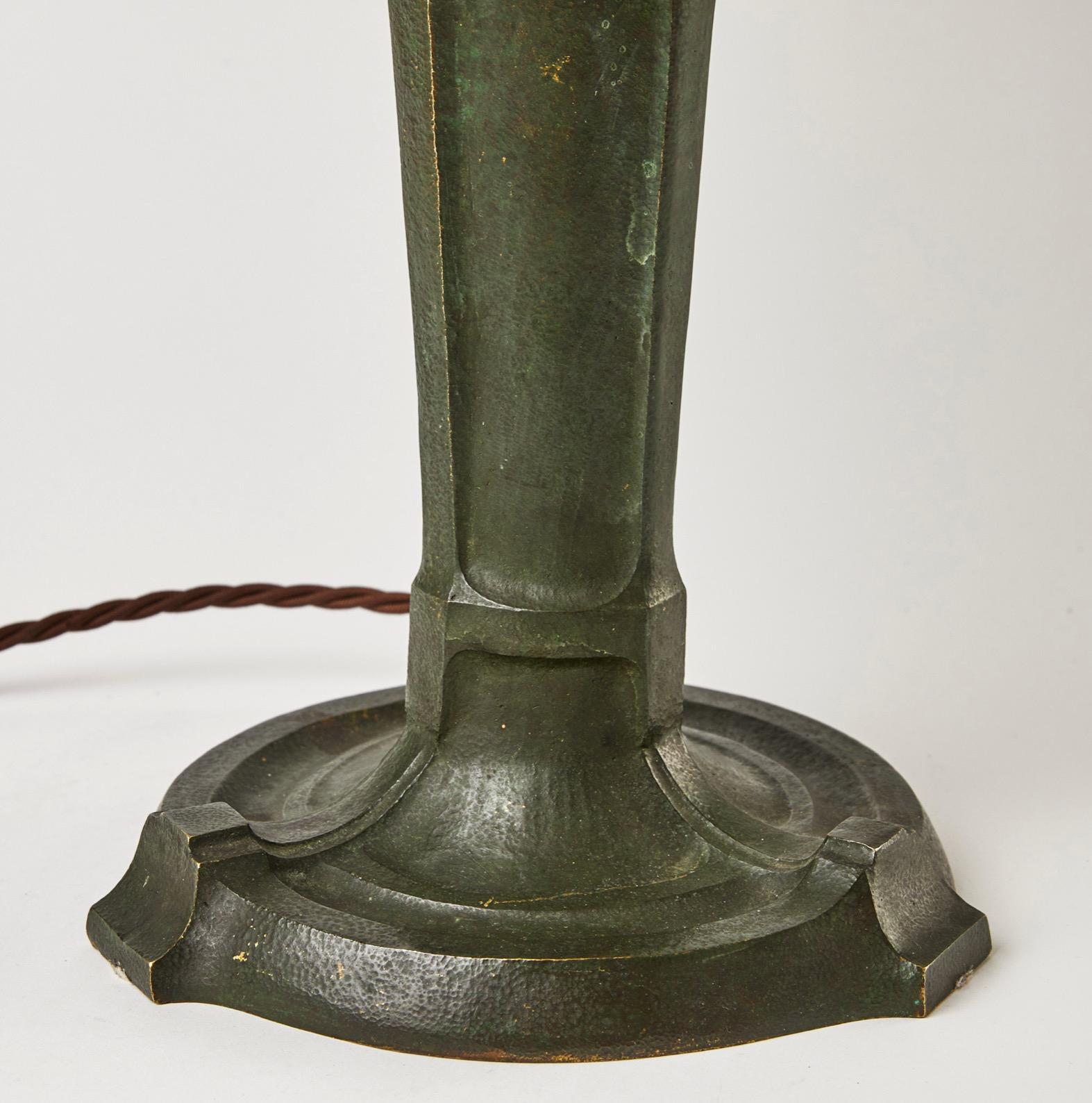 Suédois Lampe singe Art Nouveau en bronze, vers 1900