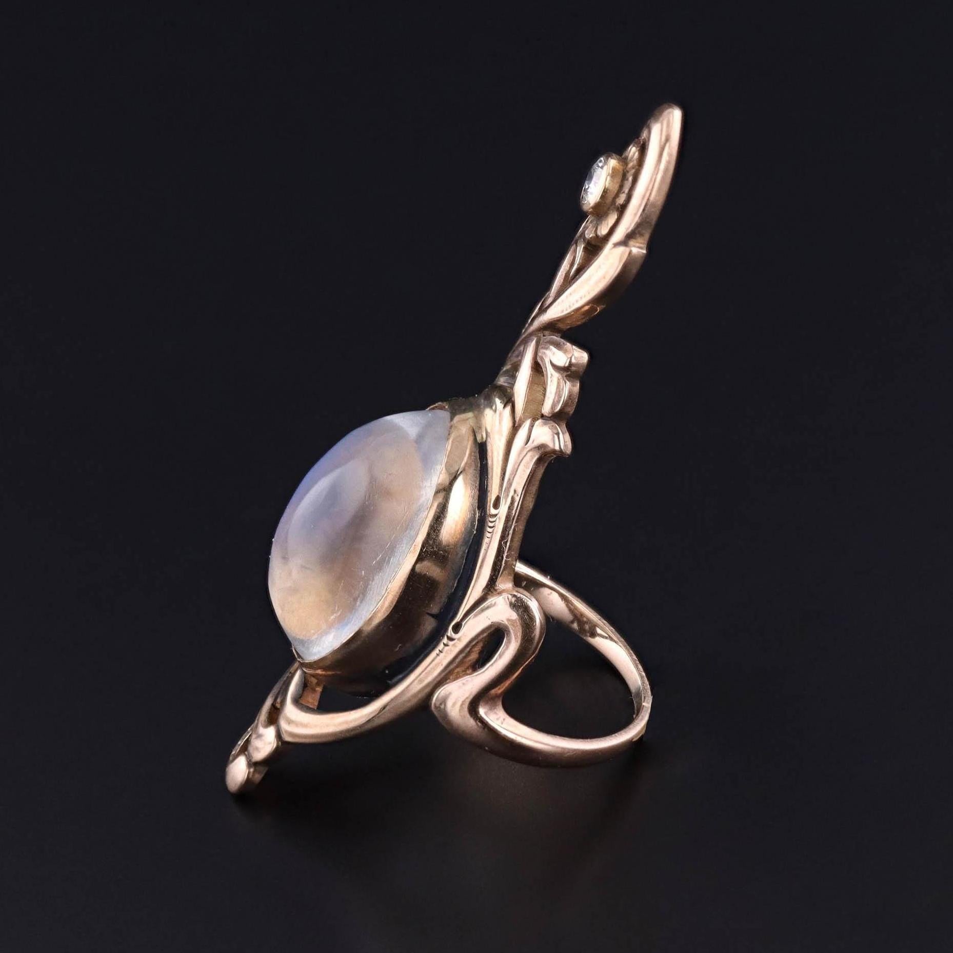 Cabochon Art Nouveau Moonstone Ring of 14k Gold For Sale