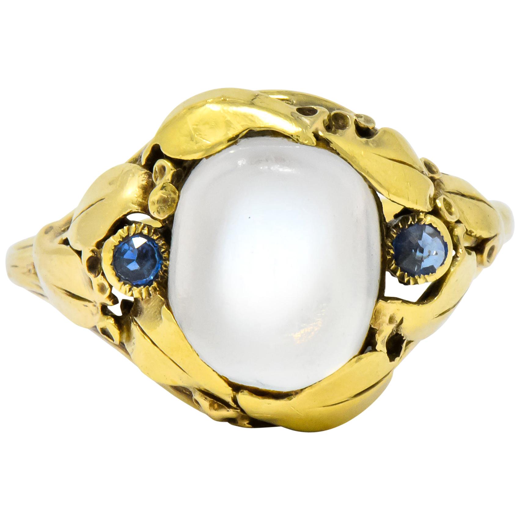 Art Nouveau Moonstone Sapphire 14 Karat Gold Ring, circa 1905