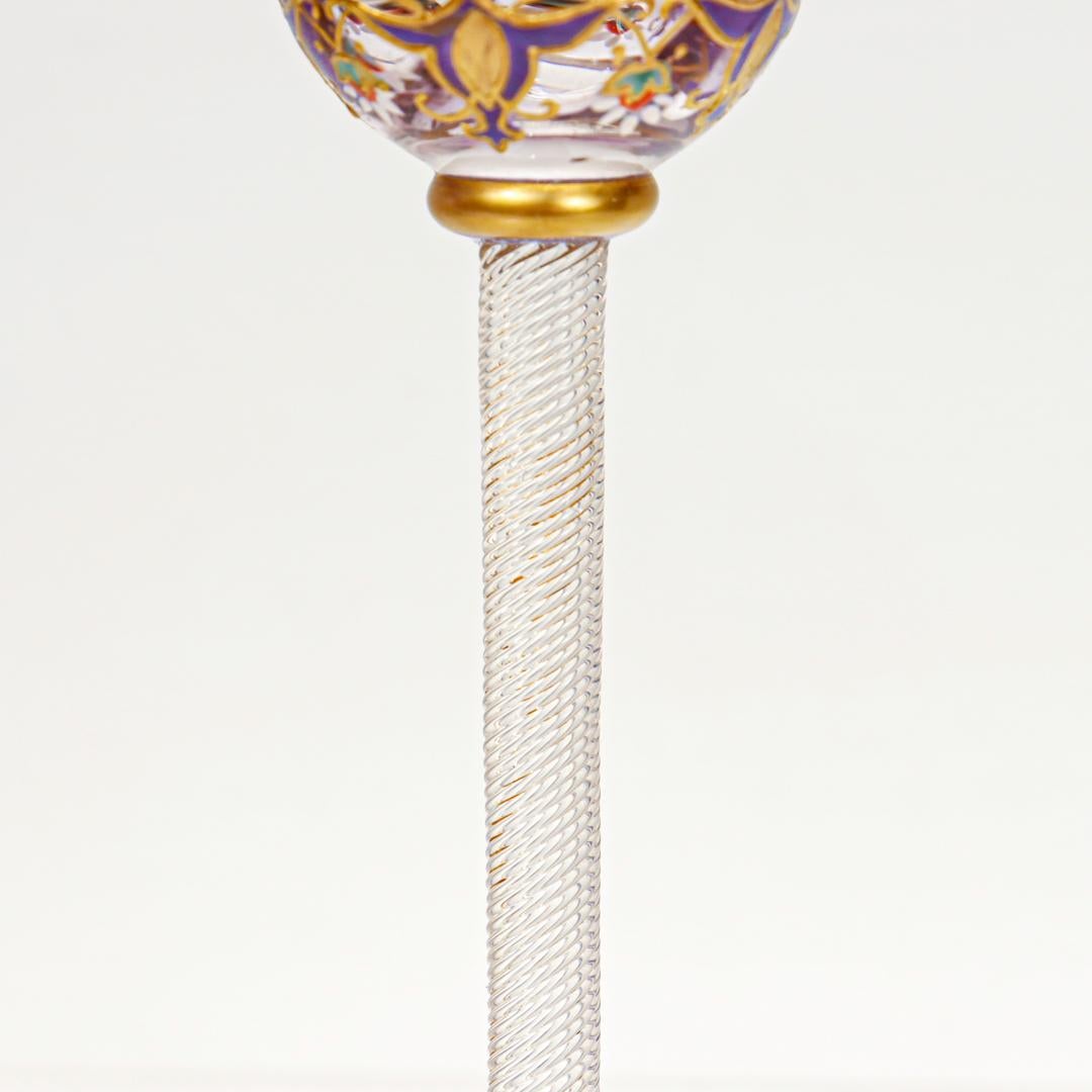  Ensemble de carafes à cordial Art Nouveau attribué à Moser en verre doré et émaillé en vente 8