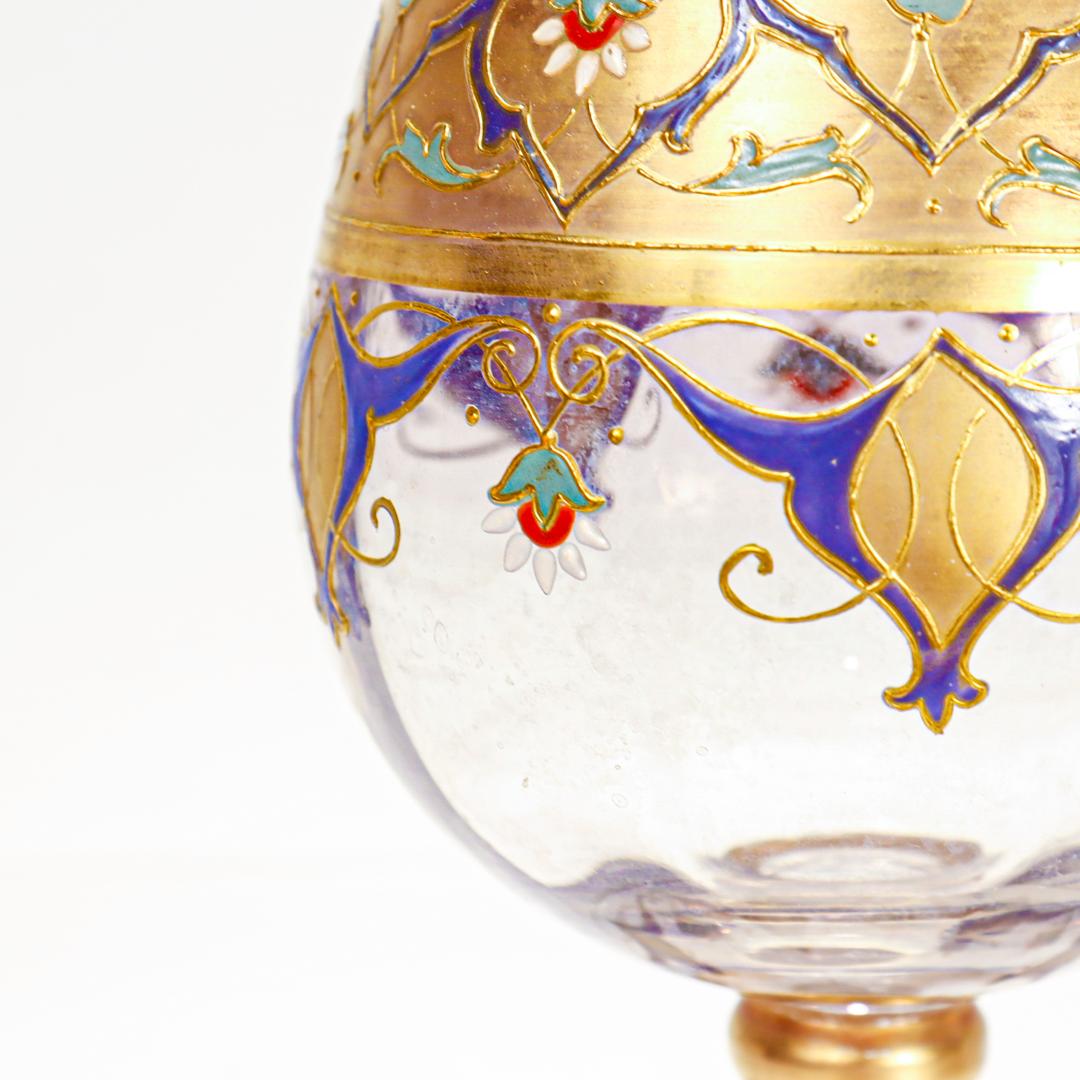  Ensemble de carafes à cordial Art Nouveau attribué à Moser en verre doré et émaillé en vente 12
