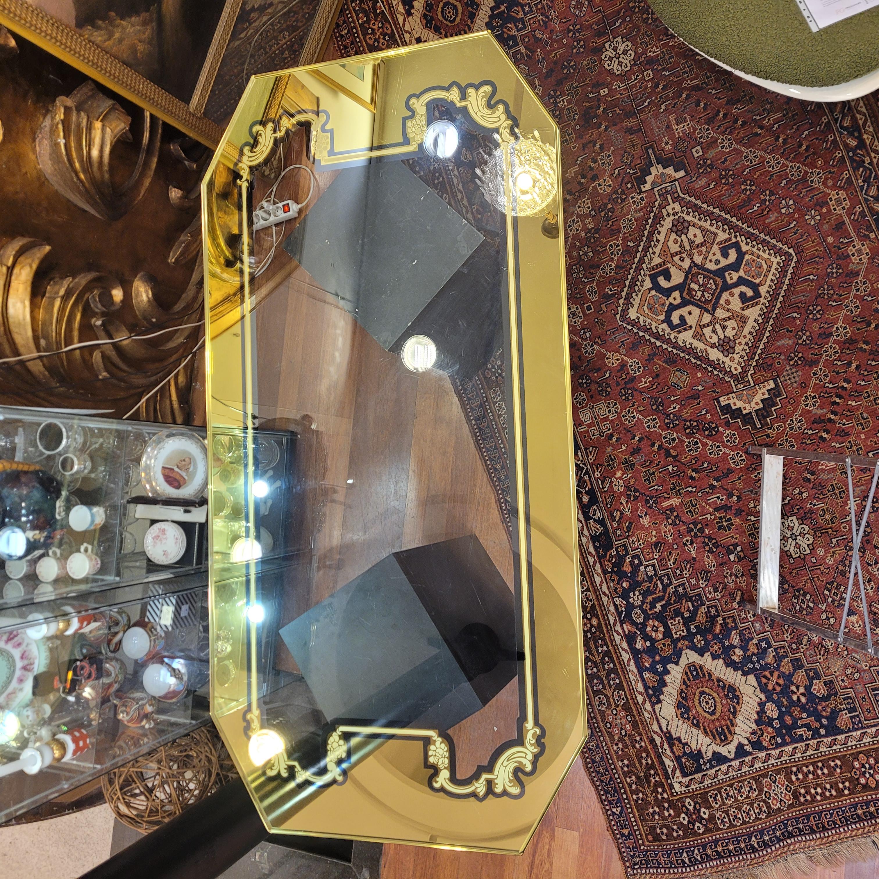 italien Plateau de table Art Nouveau en verre de Murano, ton jaune doux ou or en vente