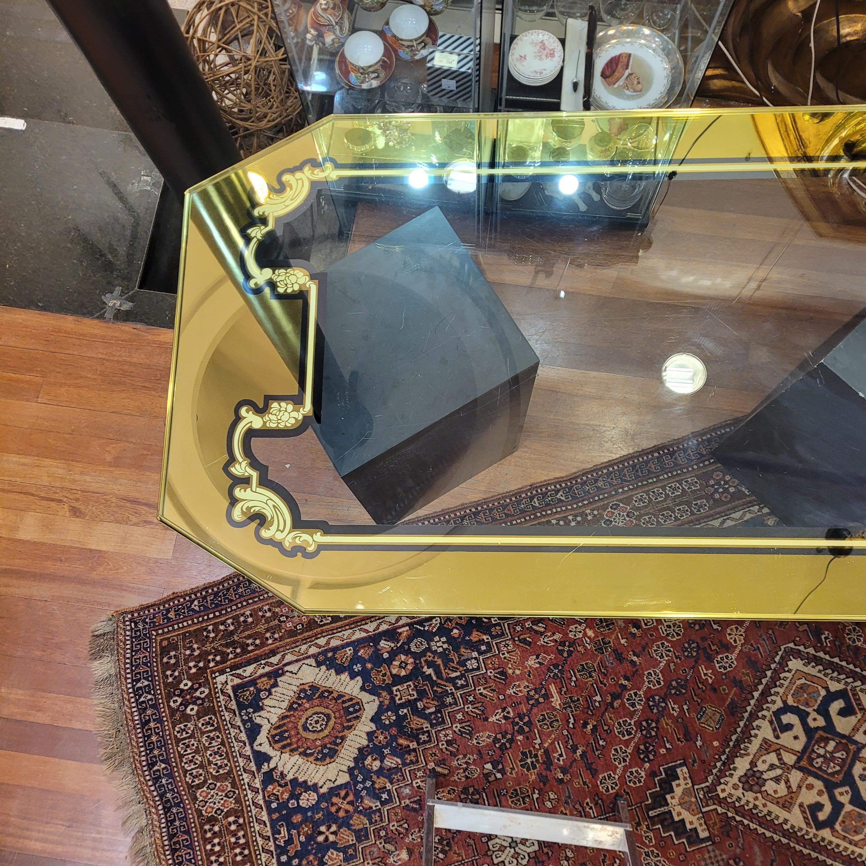 Fait main Plateau de table Art Nouveau en verre de Murano, ton jaune doux ou or en vente