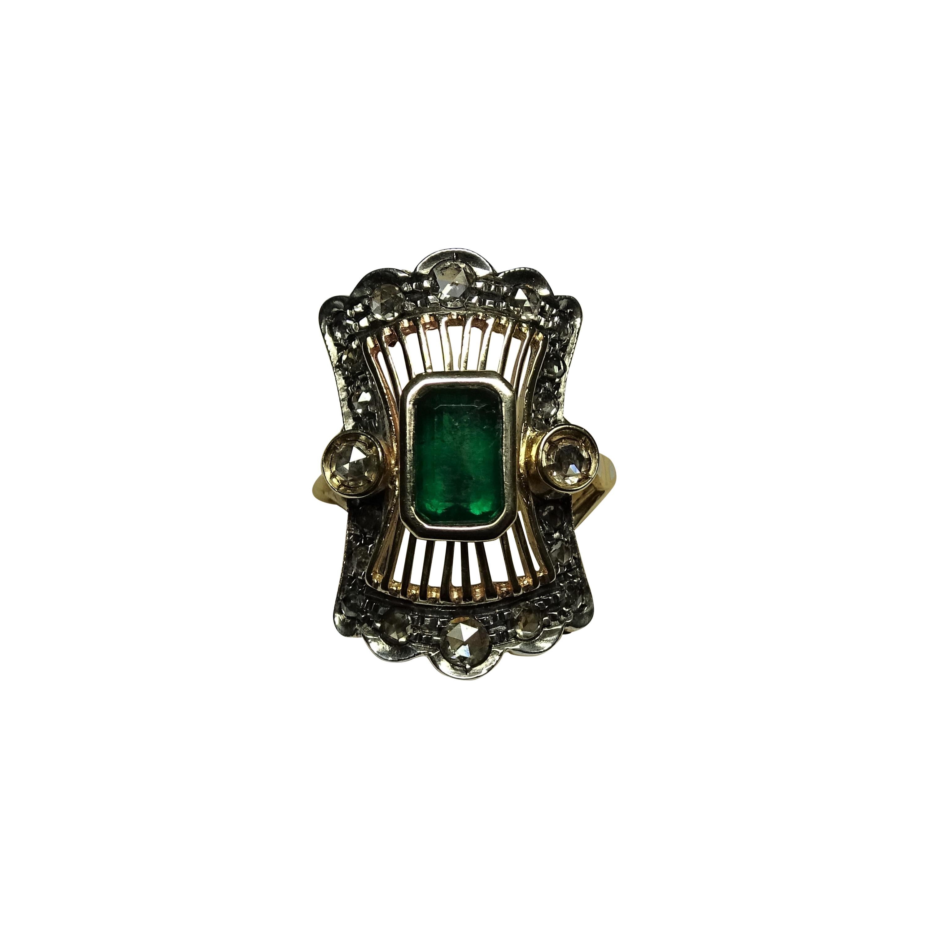 Art Nouveau Natural Emerald Rose Cut Diamonds 14 Karat Yellow Gold Ring For Sale