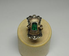 Art Nouveau Natural Emerald Rose Cut Diamonds 14 Karat Yellow Gold Ring