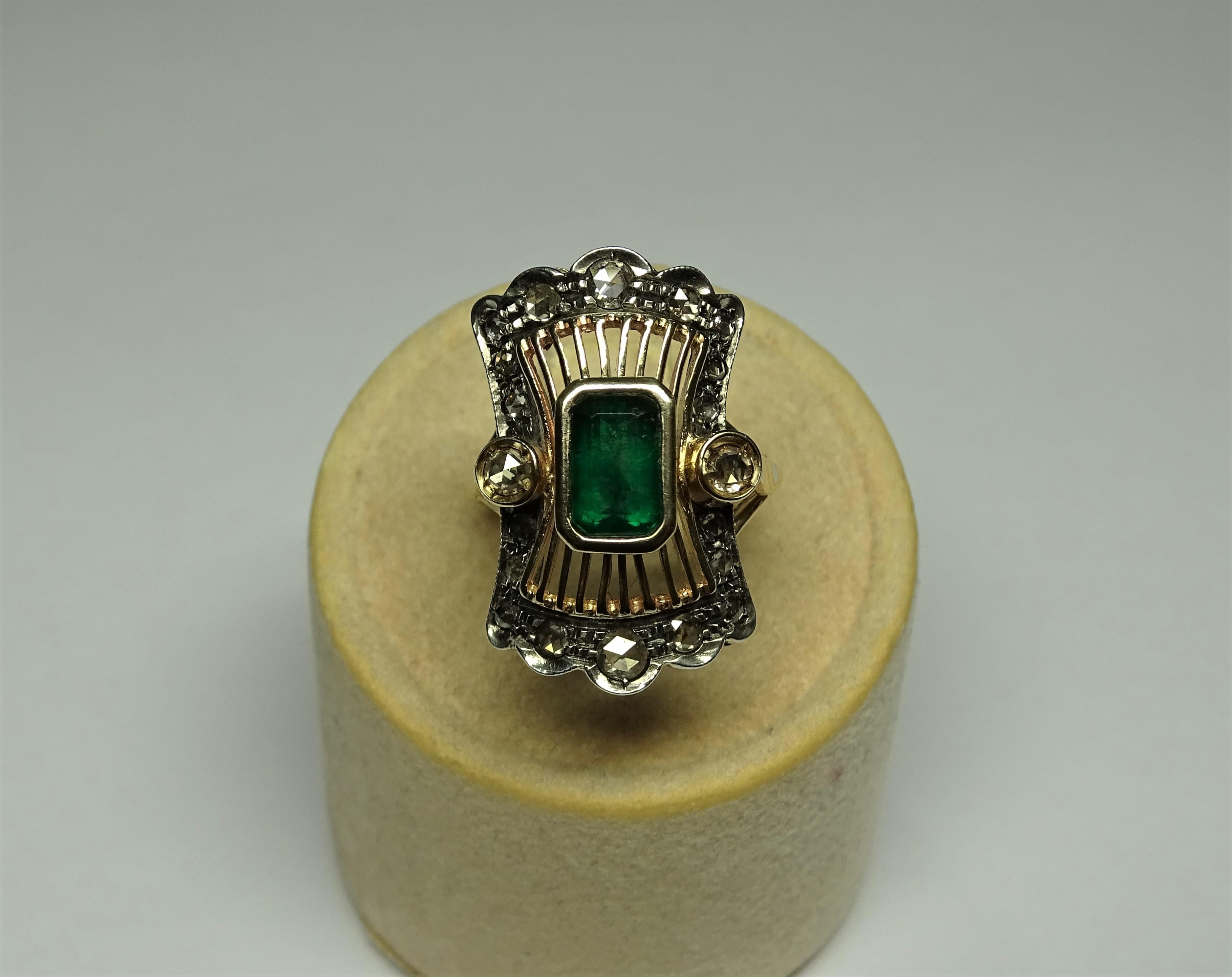 Women's or Men's Art Nouveau Natural Emerald Rose Cut Diamonds 14 Karat Yellow Gold Ring For Sale