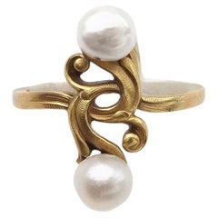 Art Nouveau natural pearl mistletoe ring in 18k gold, Art Nouveau, natural pearl