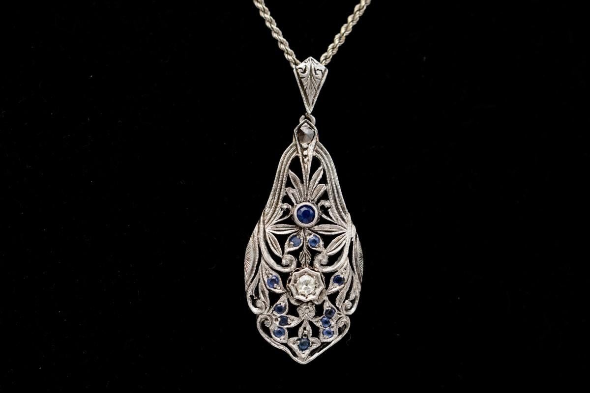Old European Cut Art Nouveau necklace with diamonds and sapphires, 1930s. For Sale