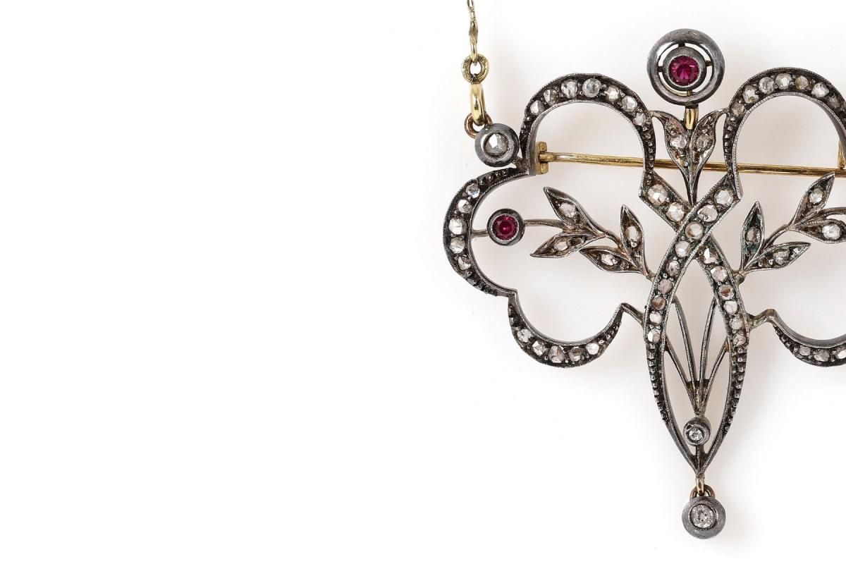 Art Nouveau necklace with rose cut diamonds and rubies. In Good Condition For Sale In Chorzów, PL