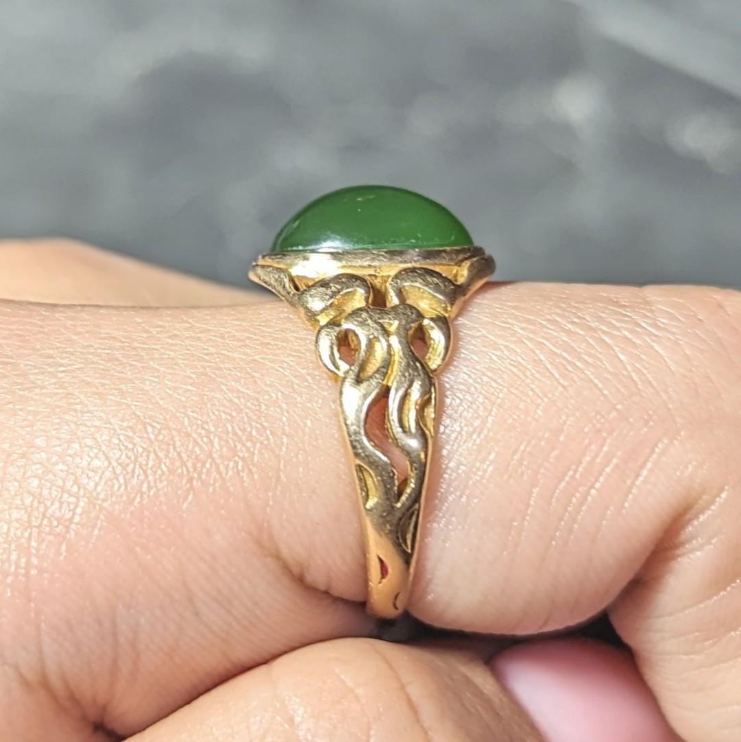 Art Nouveau Nephrite Jade 14 Karat Yellow Gold Antique Unisex Signet Ring For Sale 8