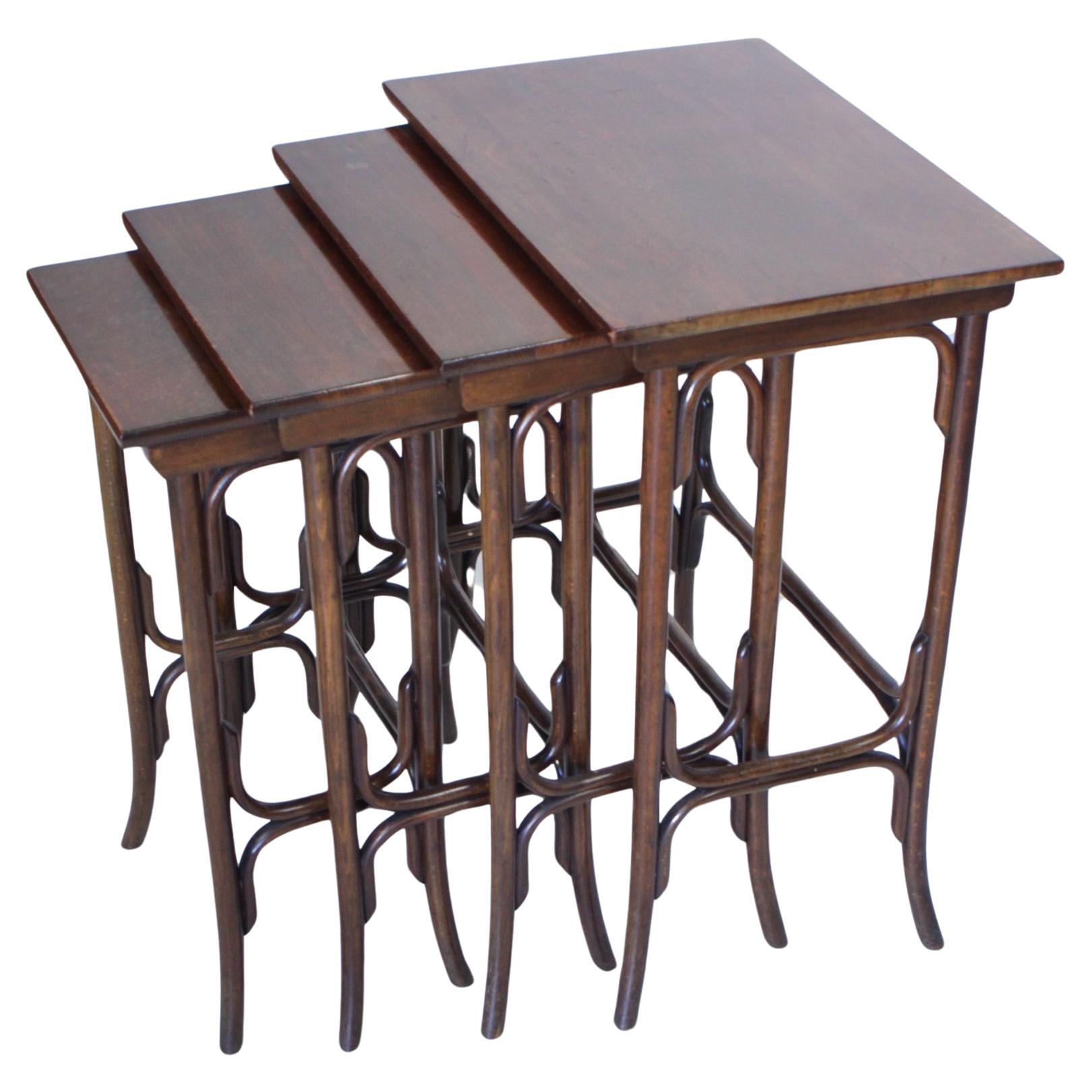 Ensemble de 4 tables Art Nouveau par Thonet