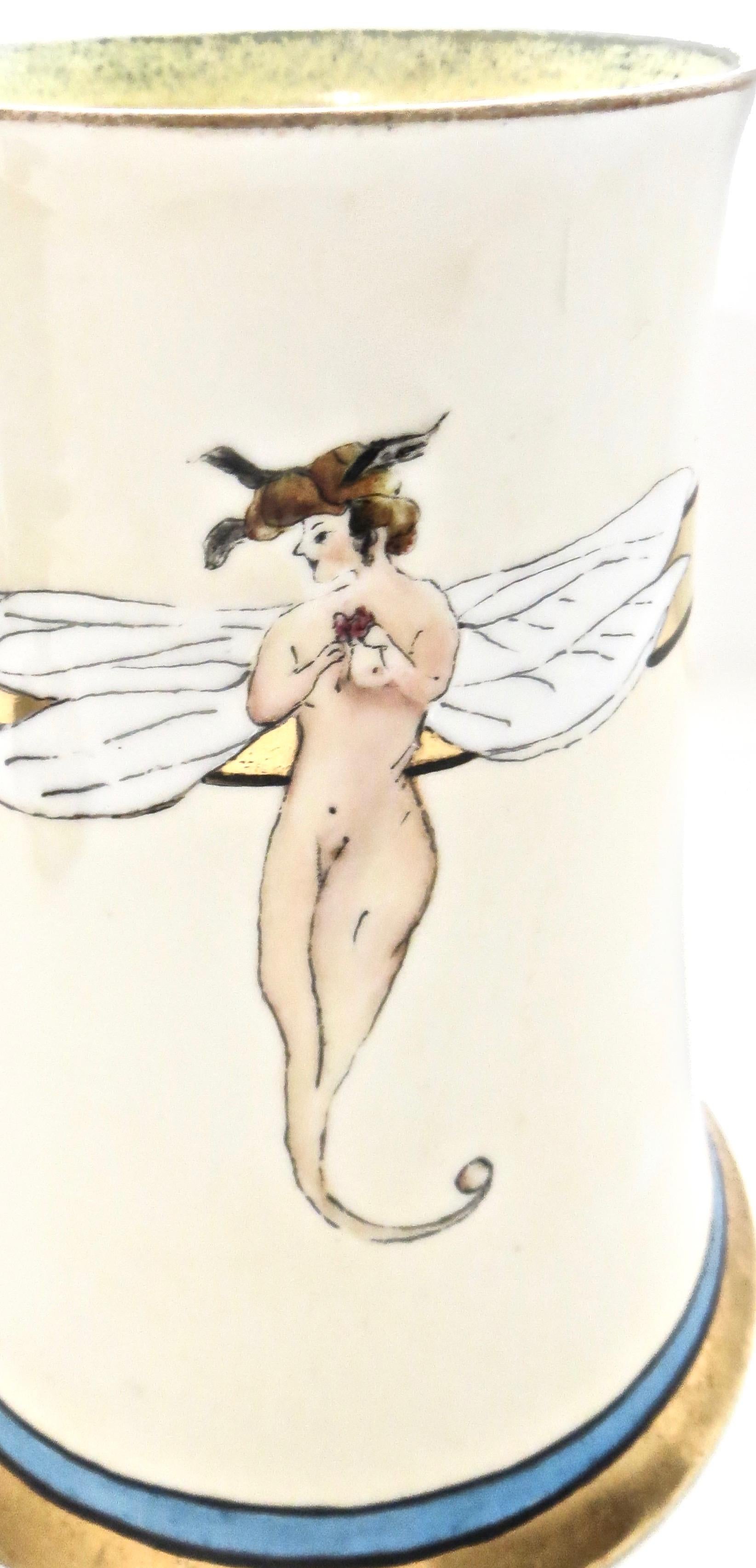 Début du 20ème siècle Pot en porcelaine à couvercle décoré de nus Art nouveau, Limoges, France, vers 1905 en vente