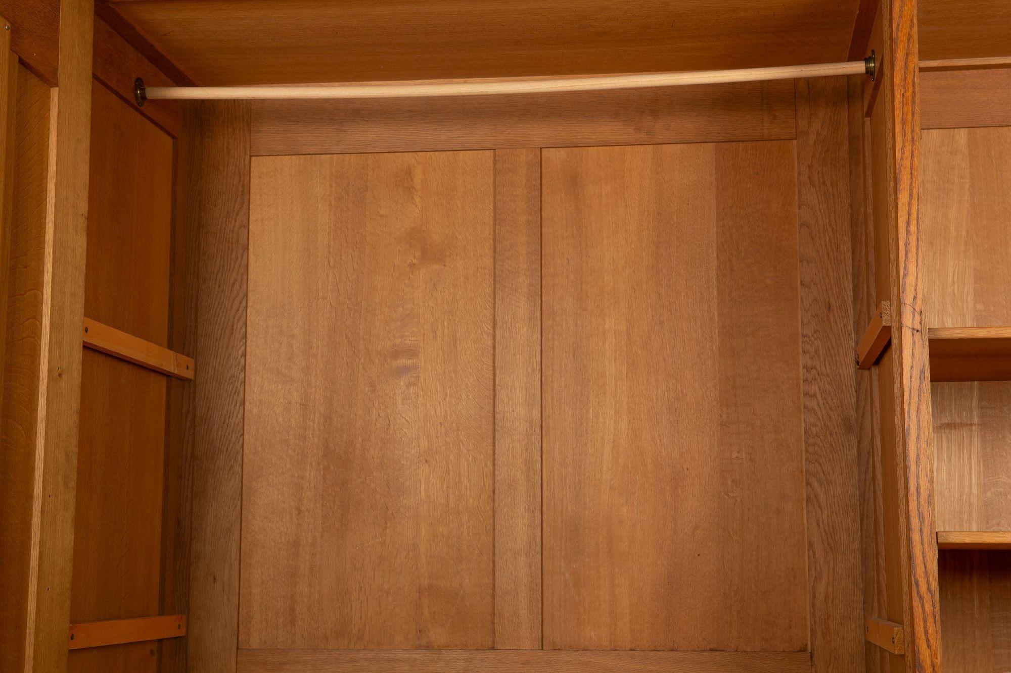 Armadio e comodino in rovere Art Nouveau di Gustave Serrurier-Bovy in vendita 7