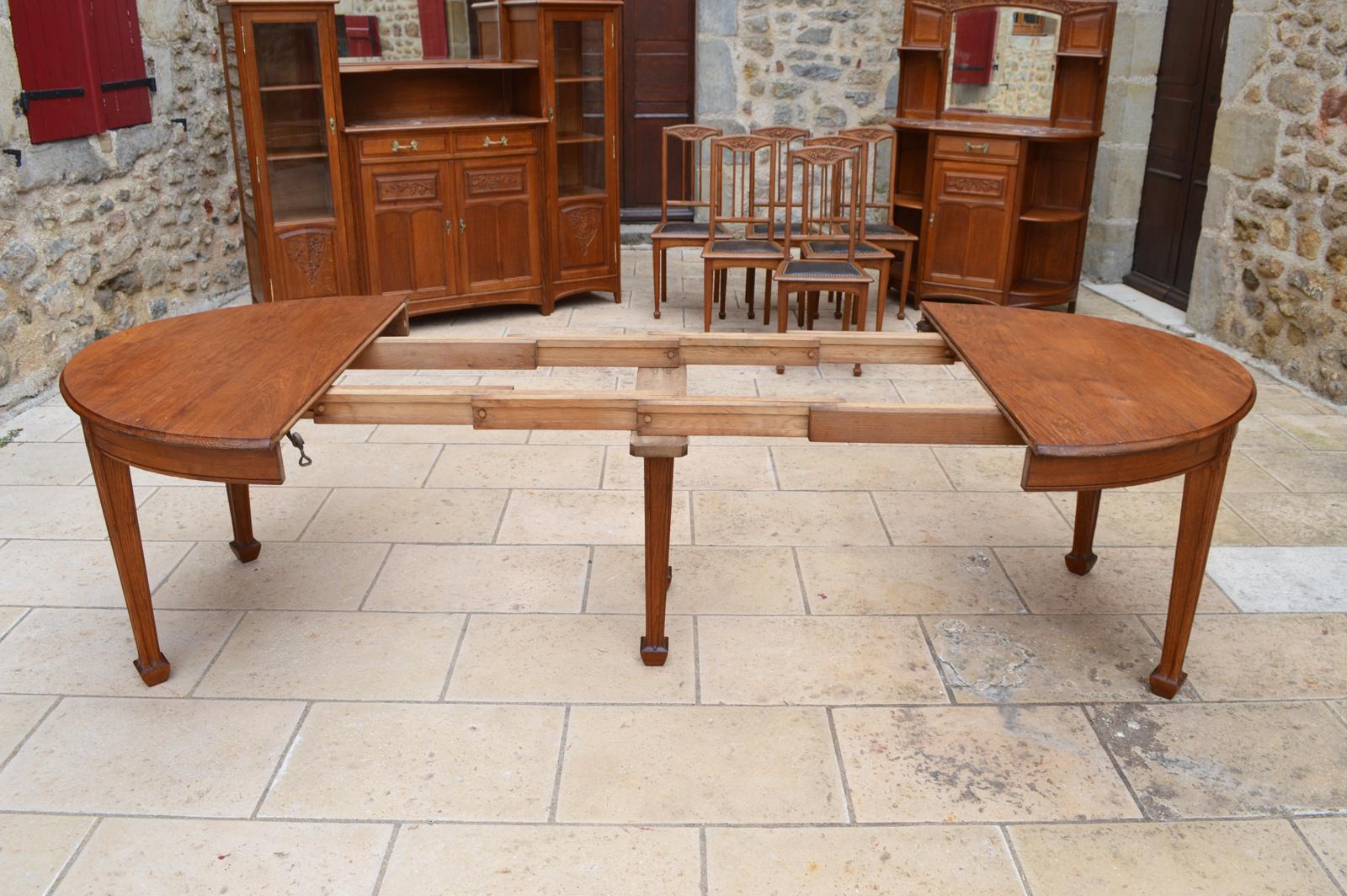 Art Nouveau Oak Carved Dining Room Set by Gauthier Poinsignon, circa 1910 For Sale 9