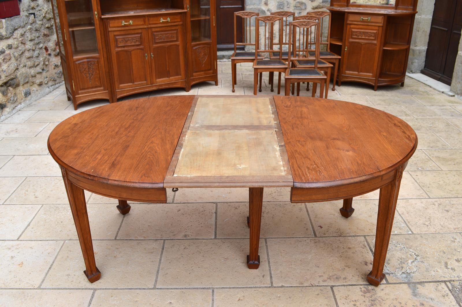 Art Nouveau Oak Carved Dining Room Set by Gauthier Poinsignon, circa 1910 For Sale 10
