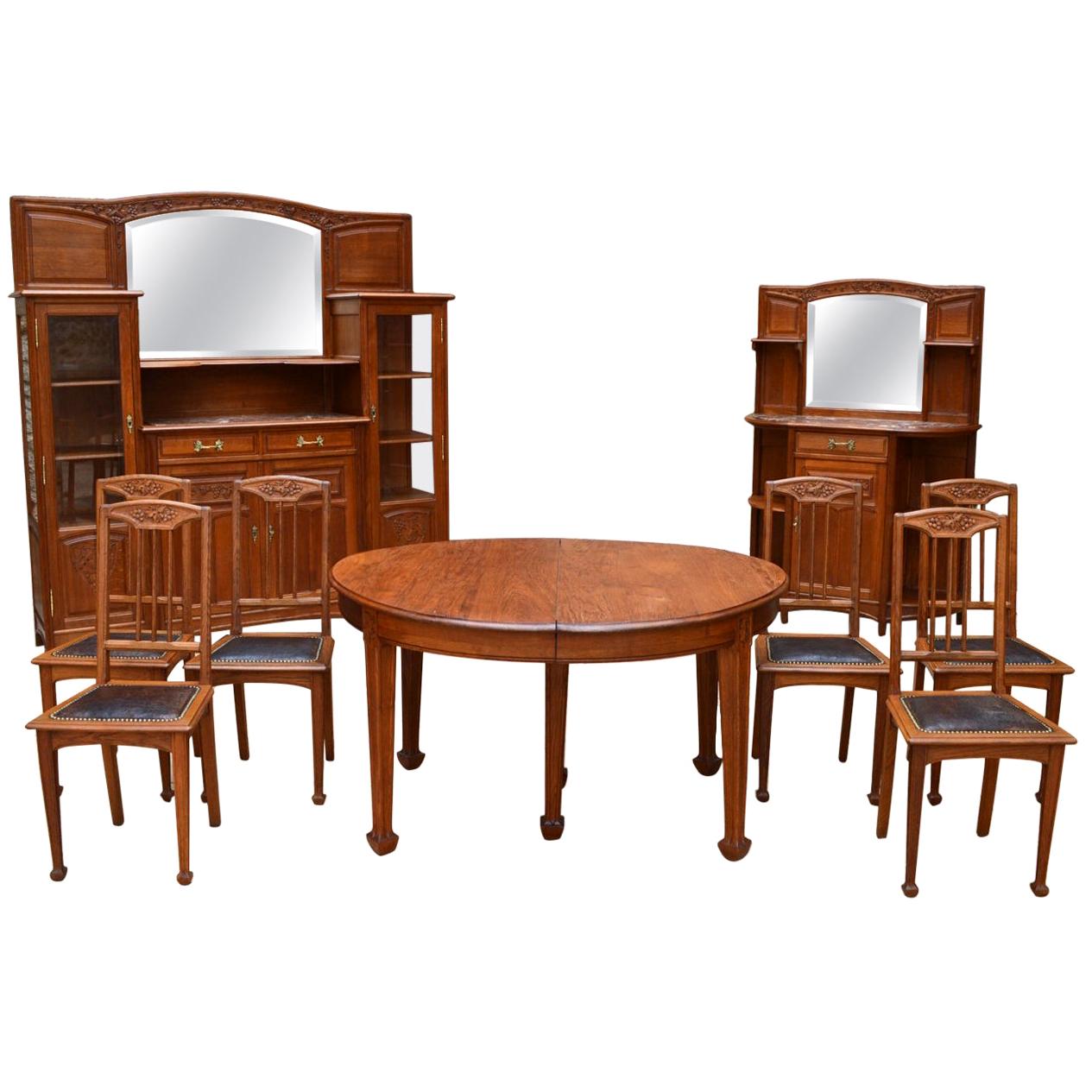 Art Nouveau Oak Carved Dining Room Set by Gauthier Poinsignon, circa 1910 For Sale