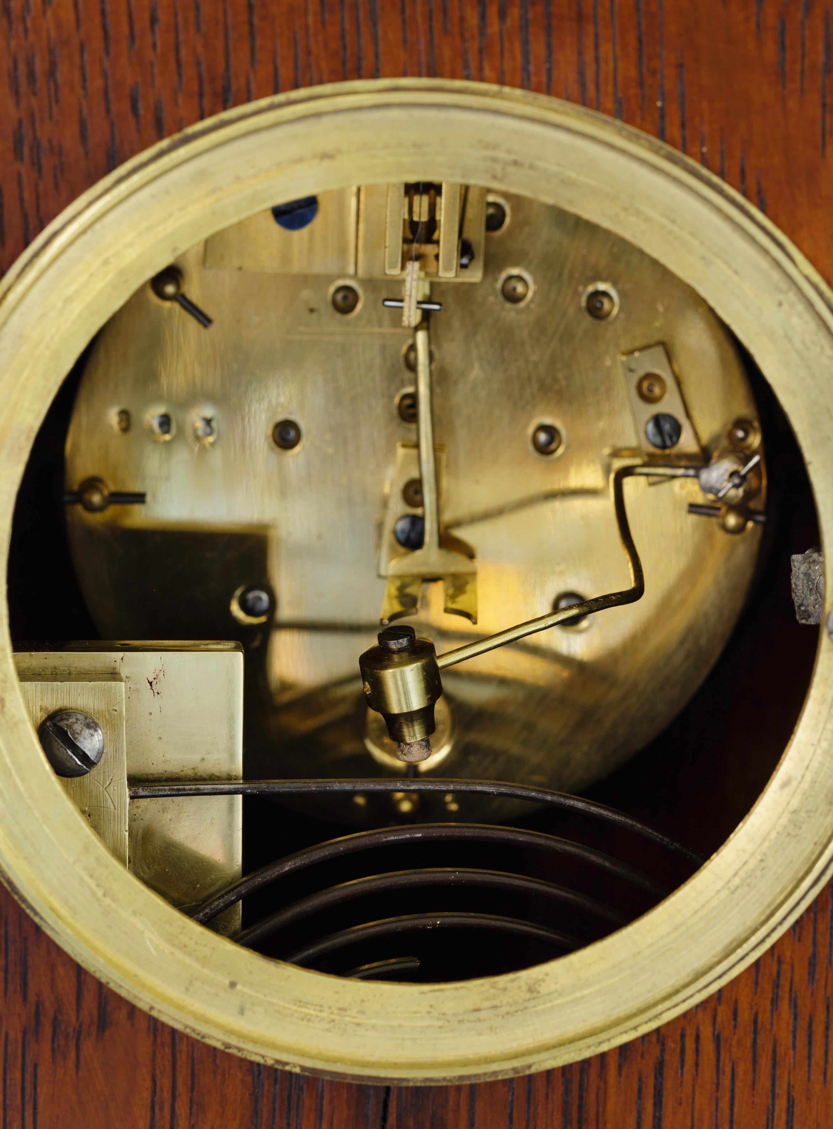 Art Nouveau Oak Cased Mantel Clock with Copper Inlay by Vecten, Paris 1