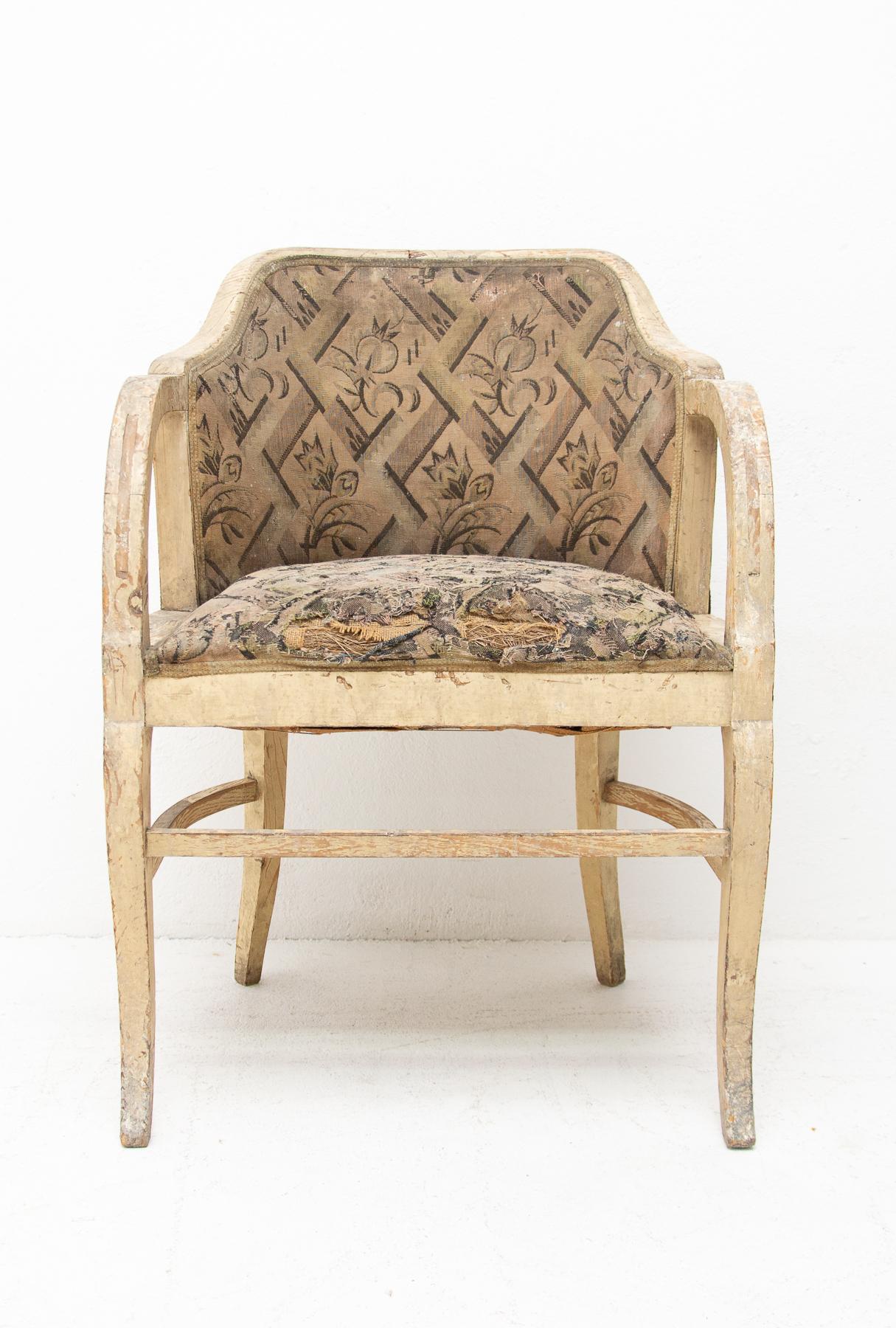 A very interesting armchair from the Art Nouveau period. We could not find the author. The chair is in its original condition with considerable signs of age and use. However, if you are interested, we offer a complete renovation of the chair