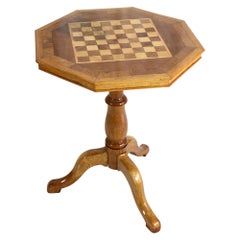 Table d'échecs en bois de chêne Art Nouveau