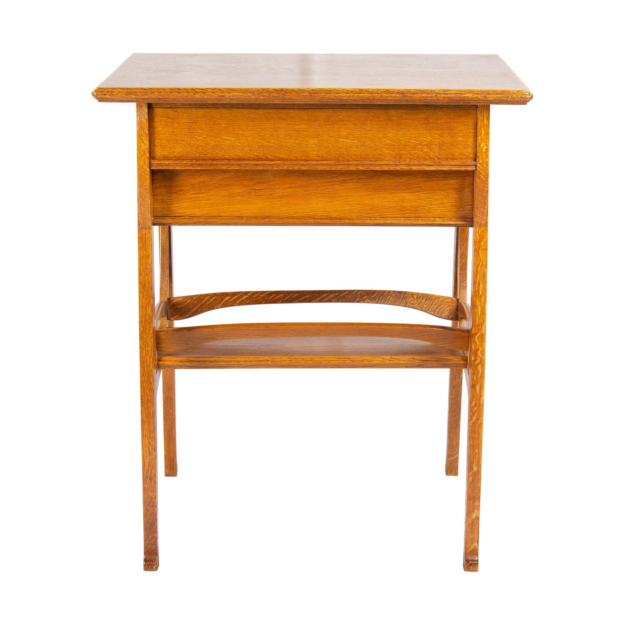 Art Nouveau Oakwood Sewing / Side Table In Good Condition For Sale In Darmstadt, DE