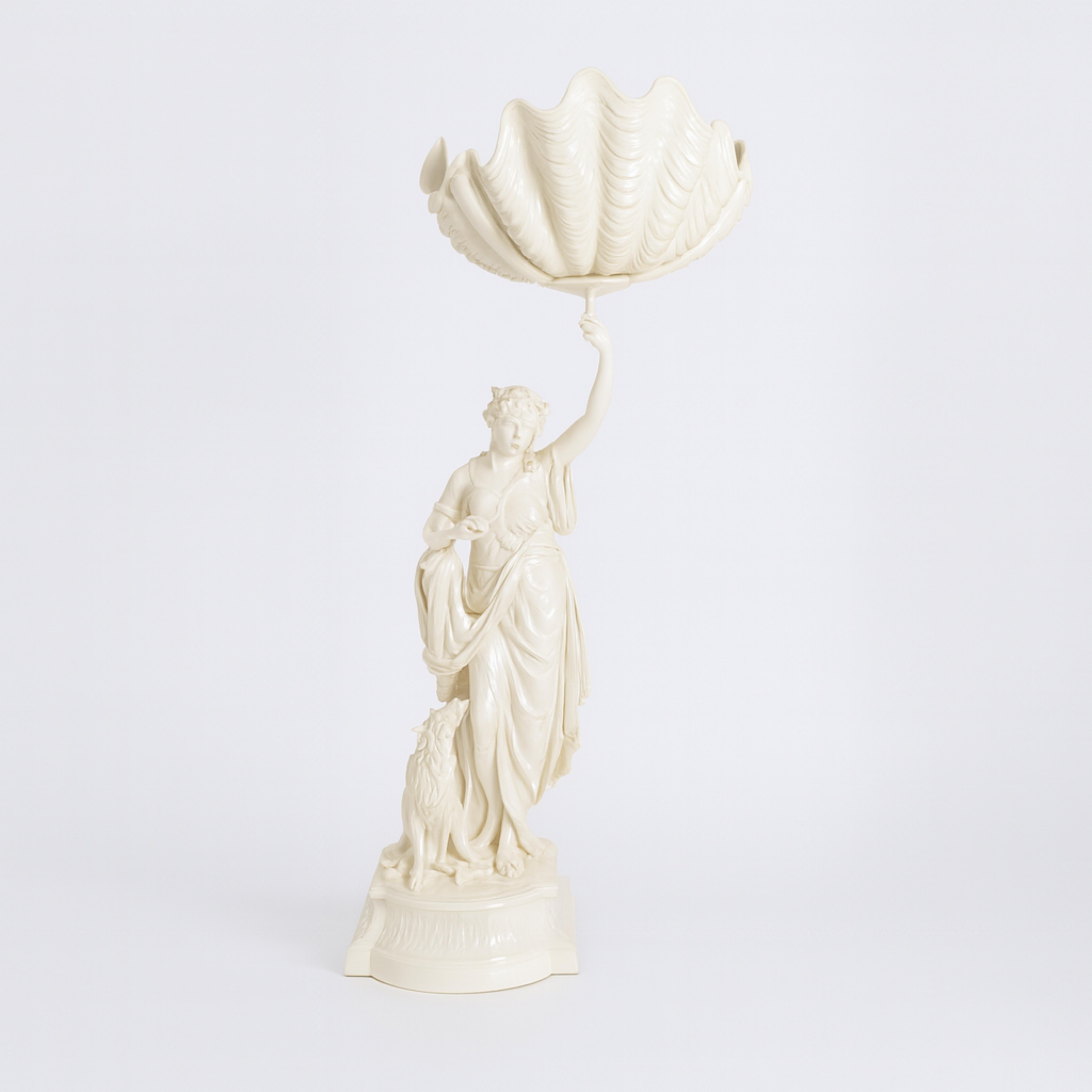 Jugendstil-Lampe aus weißem Lack mit Frau, 20. Jahrhundert (Glas) im Angebot