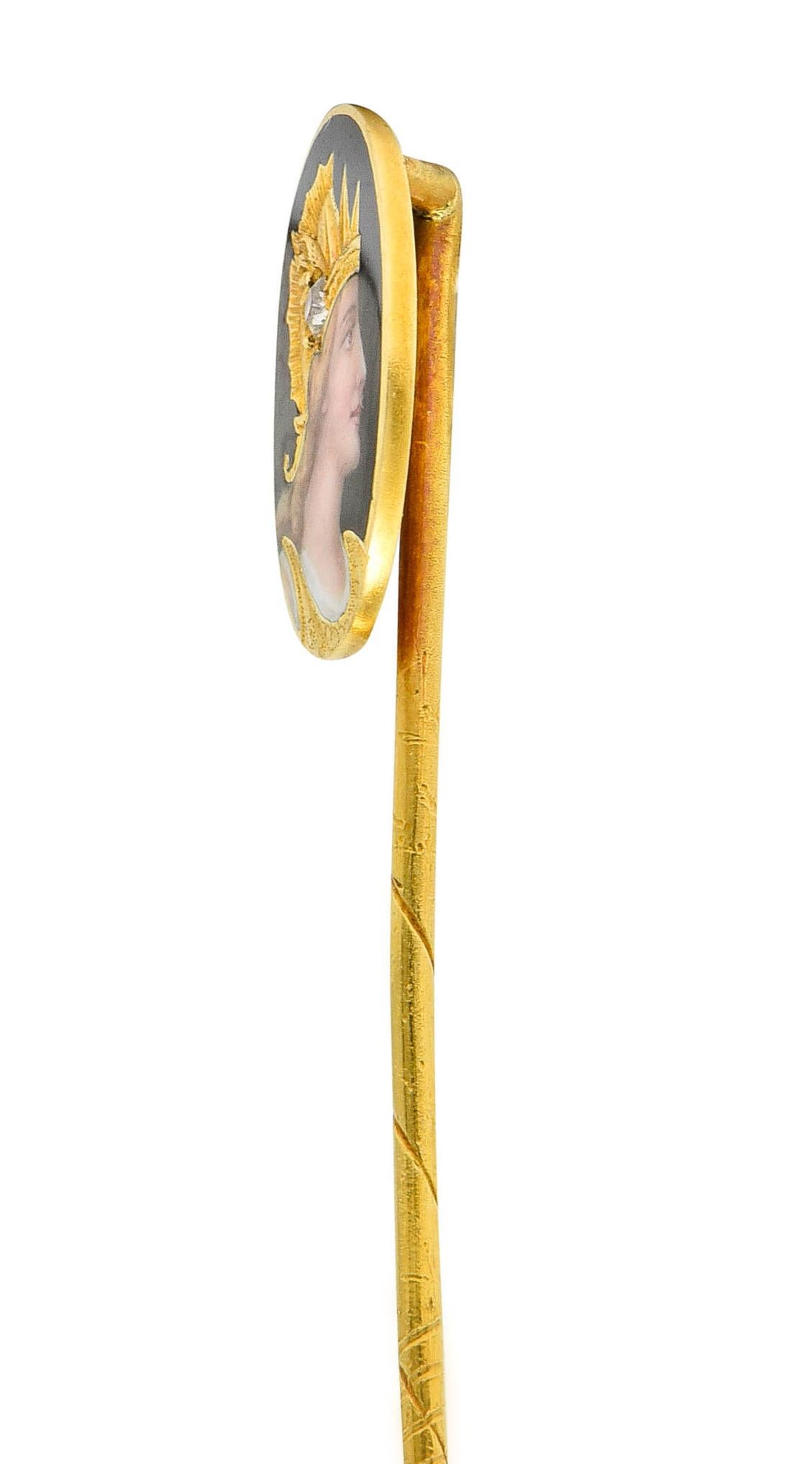 Épingle à cravate Art Nouveau en or 18 carats, émaillée de diamants et d'une vieille mine de type « Brunhilde Norse » Excellent état - En vente à Philadelphia, PA