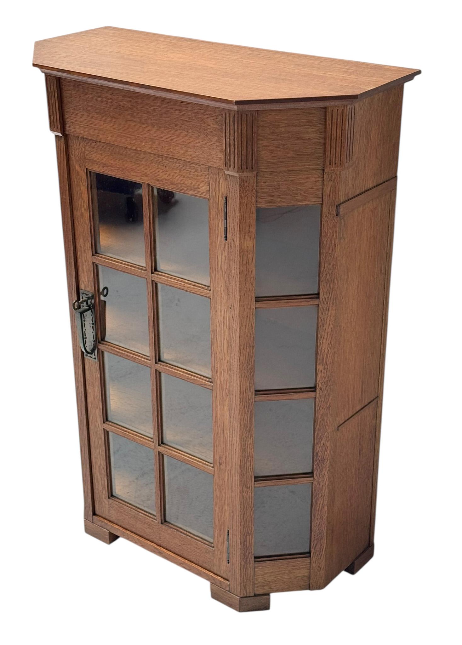 Armoire à une porte Art Nouveau par H. F. Jansen & Zonen Amsterdam, années 1900 en vente 1