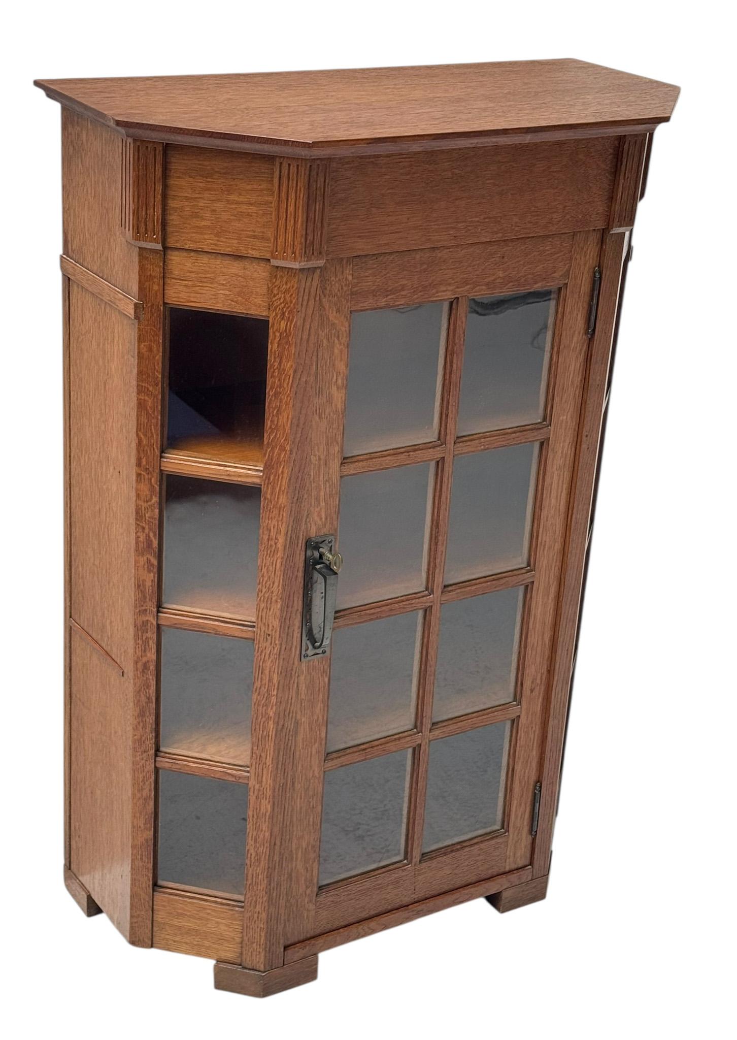 Armoire à une porte Art Nouveau par H. F. Jansen & Zonen Amsterdam, années 1900 en vente 2