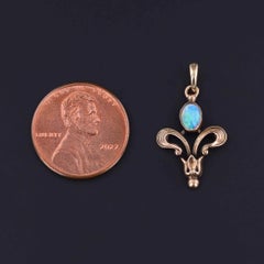 Pendentif en or 9K avec breloque en opale Art Nouveau