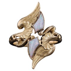 Bague à ailes Art nouveau en or 18 carats avec opale