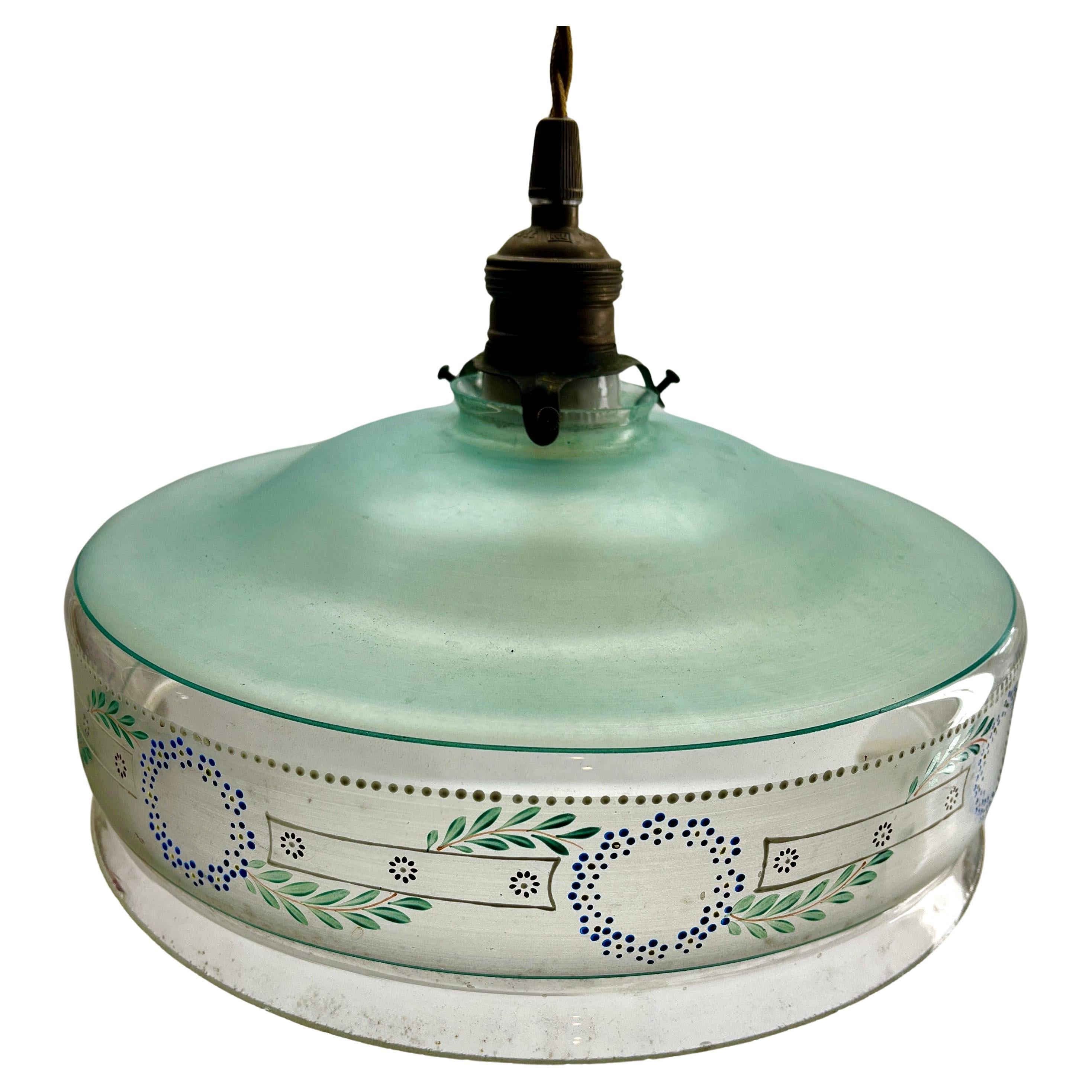 Plafonnier Art Nouveau.
La photographie ne parvient pas à capturer l'éclairage simple et élégant fourni par cette lampe.

Originel Fitting E27 plafonnier suspendu messing avec fixation pour recevoir un élégant abat-jour Art Nouveau belge. 
Bonne