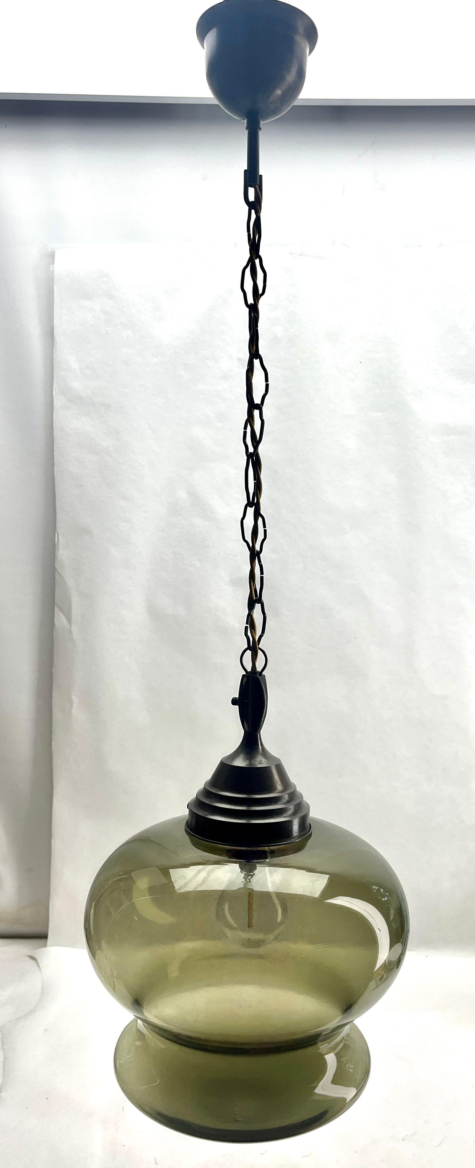 Jugendstil-Deckenleuchte aus Opal, massiver belgischer Glasschirm, 1930er Jahre im Angebot 5