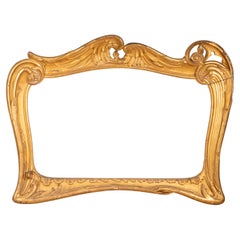 Cadre Art nouveau ou moderniste. Bois sculpté. Circa 1900.
