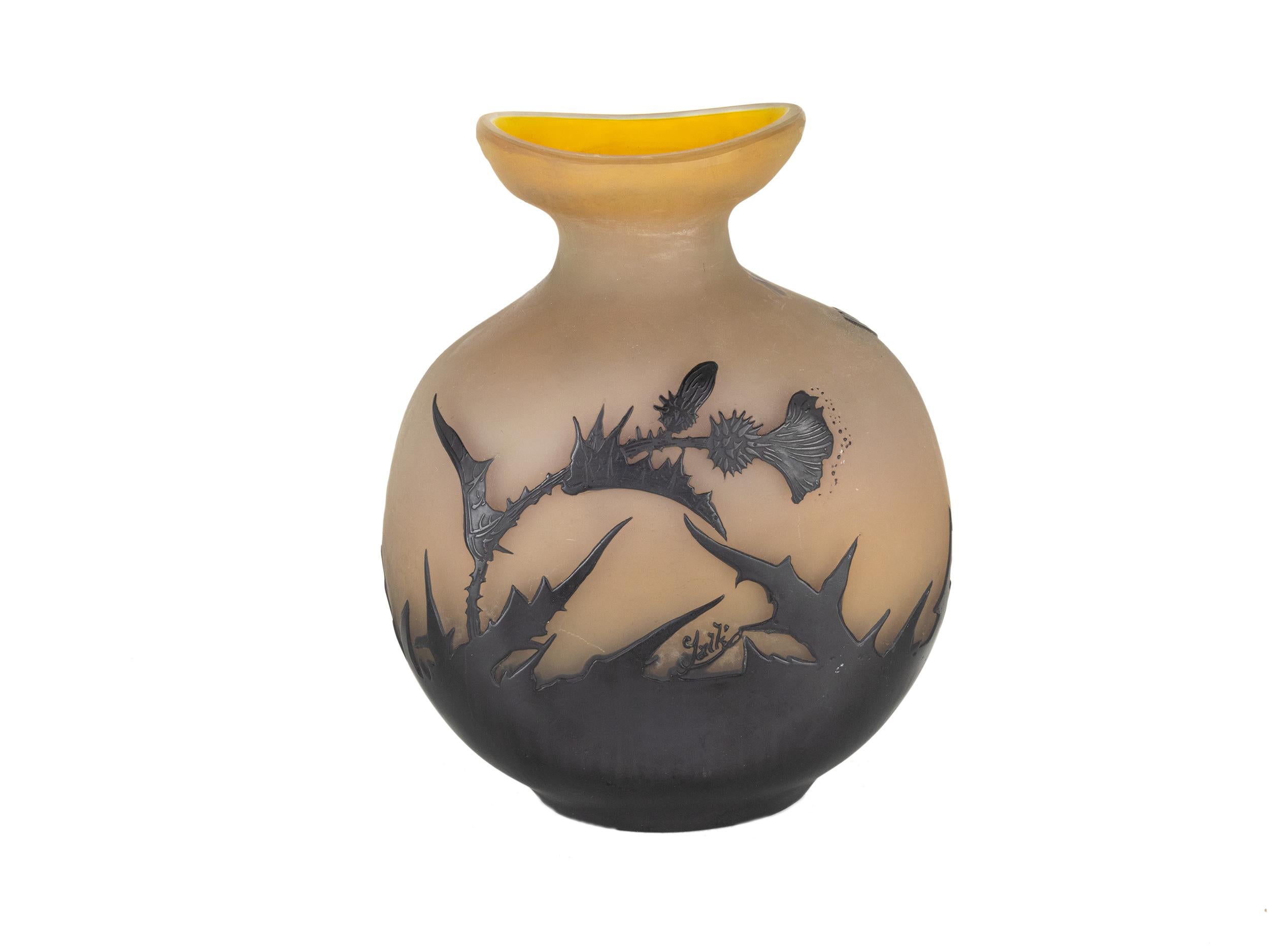 Vaso a cardo in vetro multistrato arancione nero Art Nouveau, 1900 in vendita 2