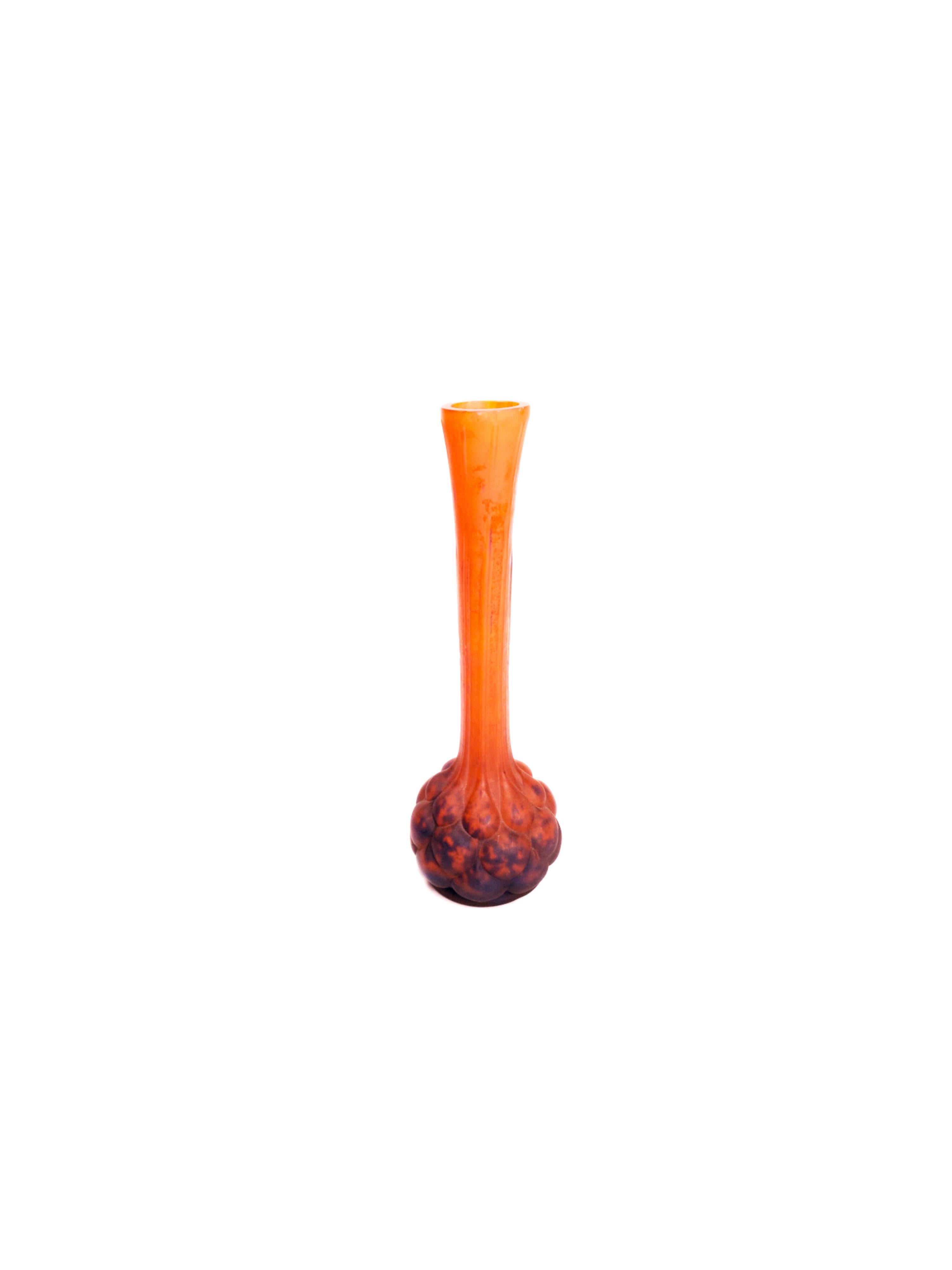 XX secolo Vaso in vetro arancione Art Nouveau Verrière d' Art Lorrain in vendita