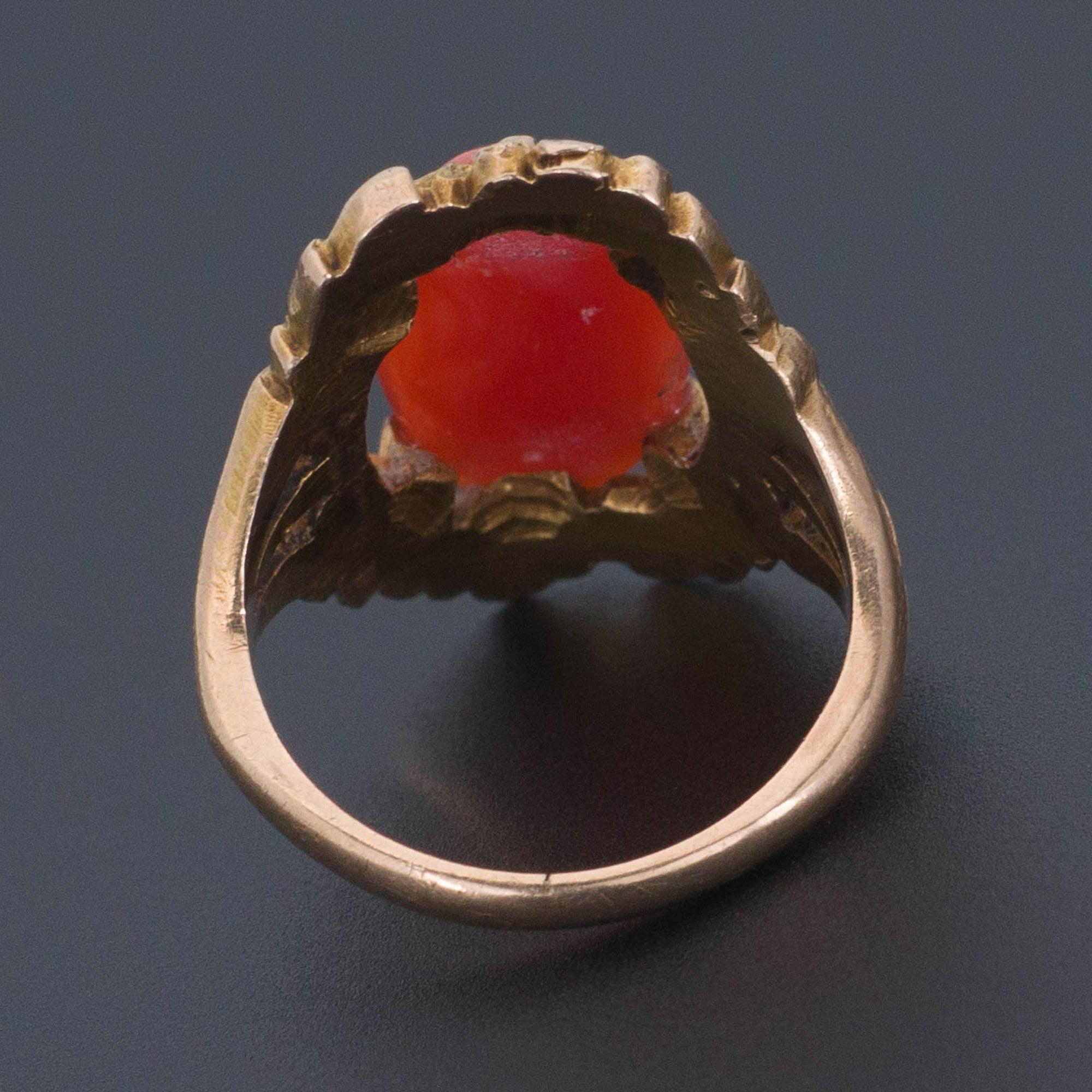 Anello di corallo ovale Art Nouveau in oro 10k In condizioni buone in vendita a Lewisburg, PA