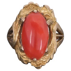 Anello di corallo ovale Art Nouveau in oro 10k