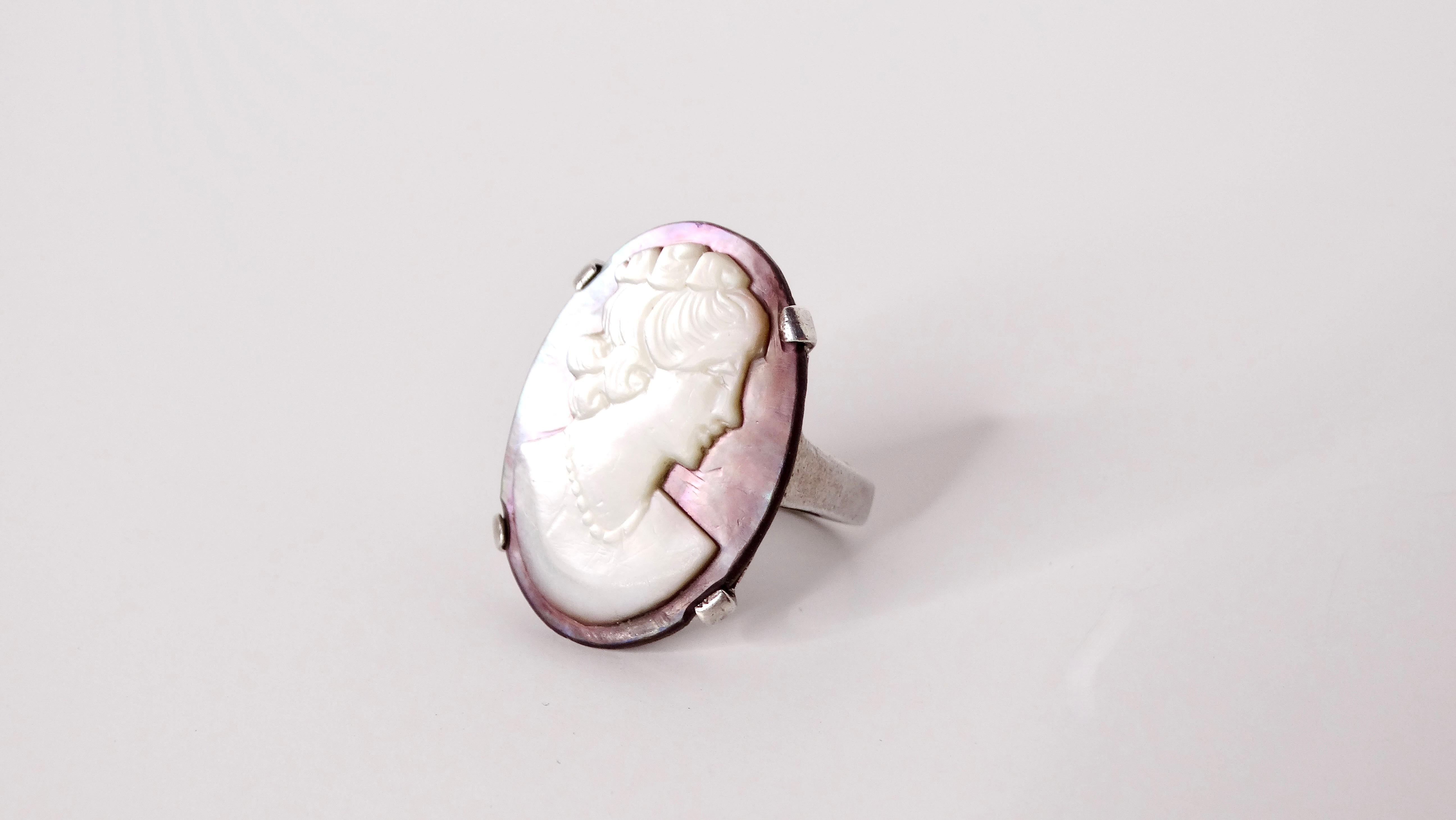 Art Nouveau Oval Iridescent Purple Shell & Sterling Silver Cameo Ring In Good Condition For Sale In Scottsdale, AZ