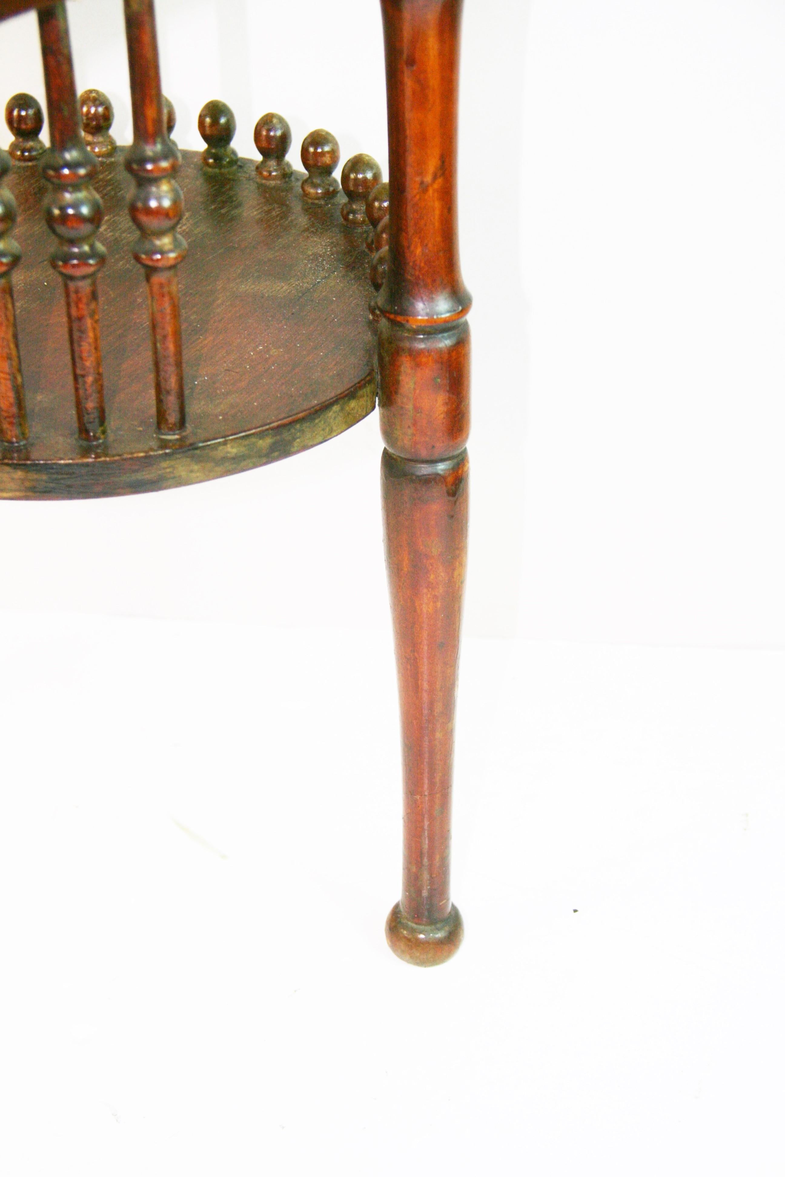 Art Nouveau Ovale  Table d'appoint/de salon en vente 4