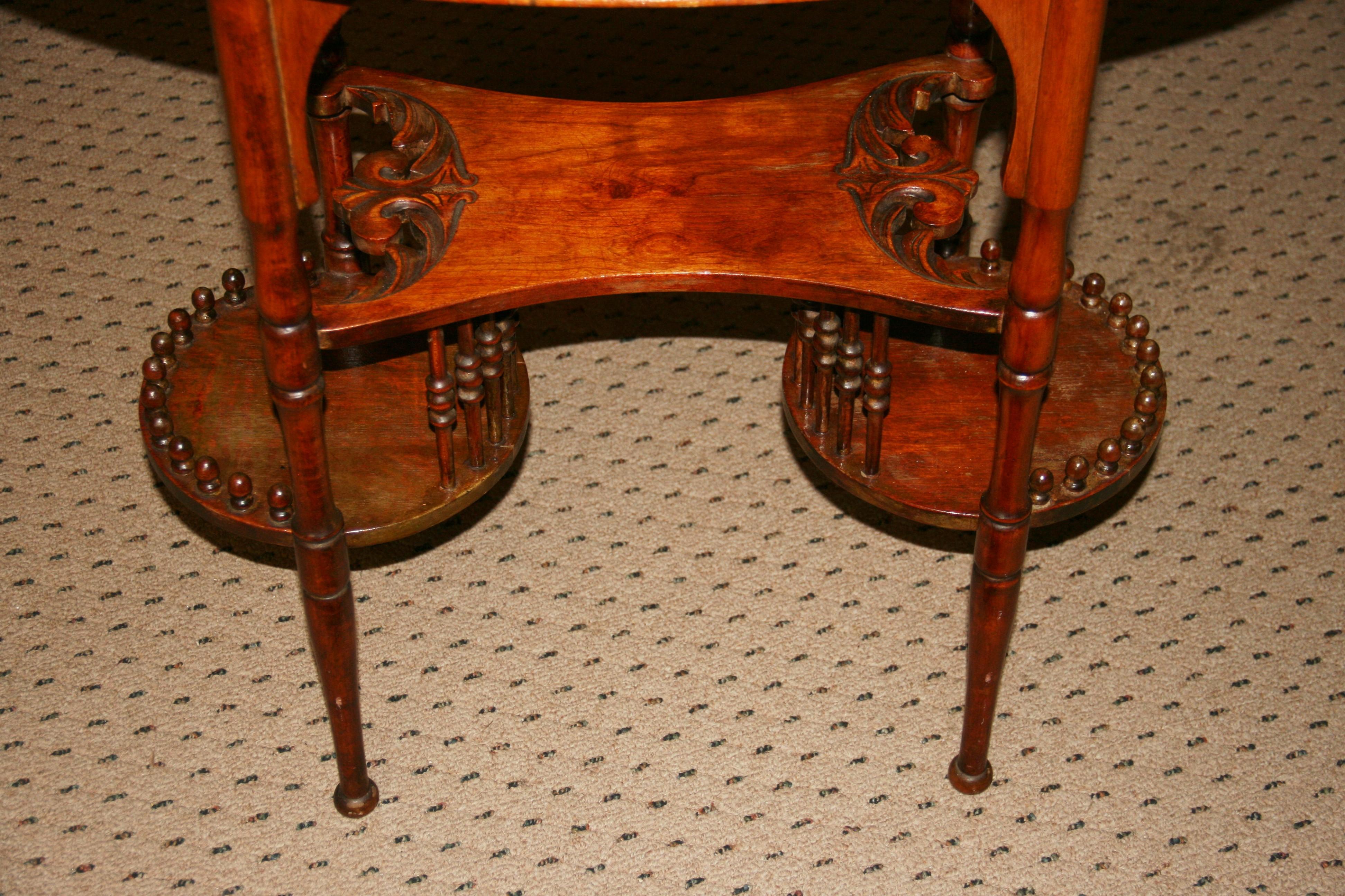 Art Nouveau Ovale  Table d'appoint/de salon en vente 8