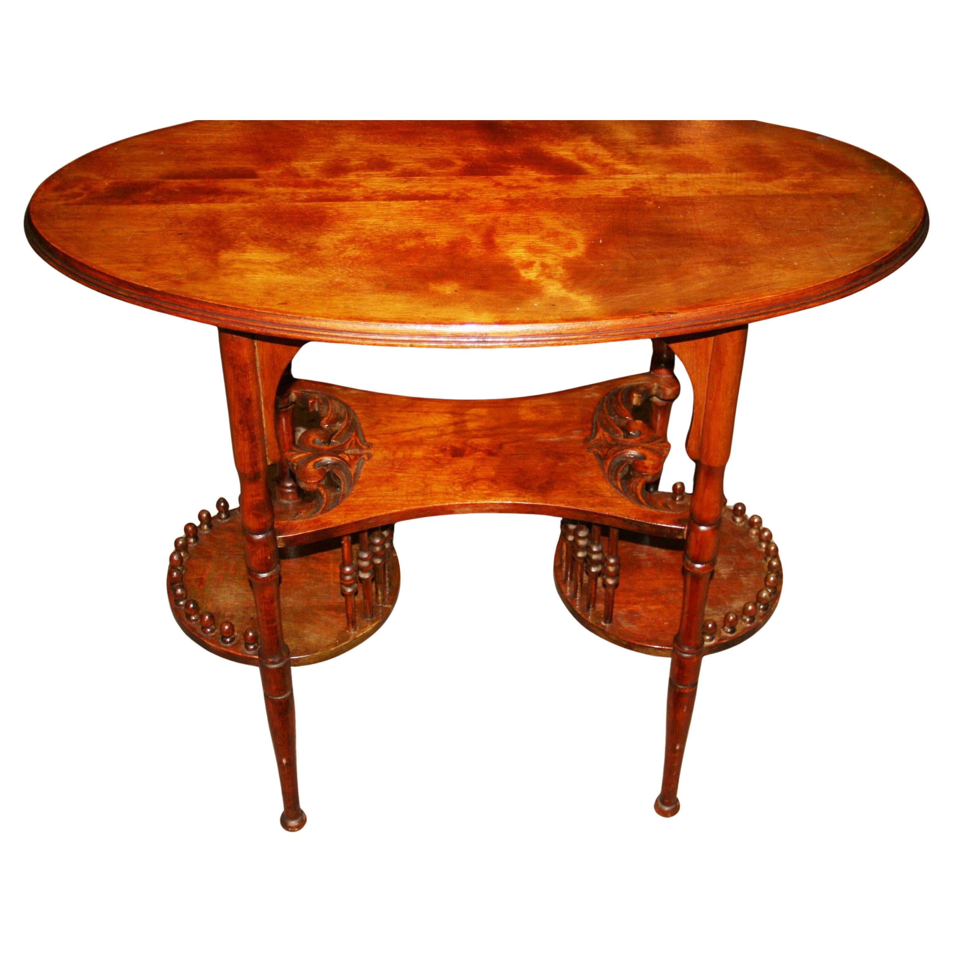Art Nouveau Ovale  Table d'appoint/de salon en vente 11