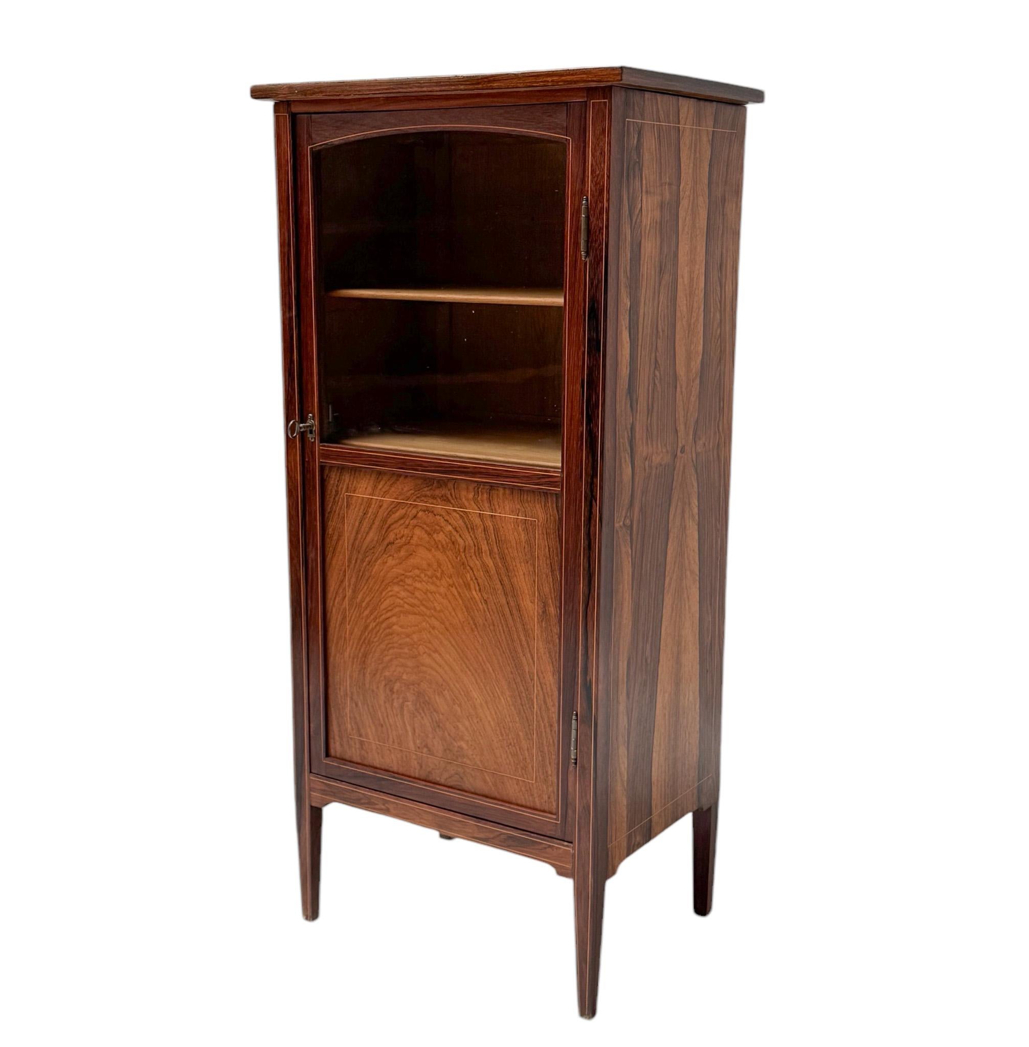 Mobiletto a un'anta in stile Art Nouveau Padouk, 1900 in vendita 1