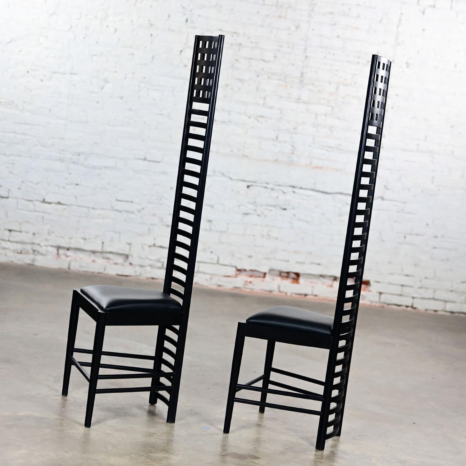 Paire de chaises Hill House Charles Rennie Mackintosh avec cadres noirs 4