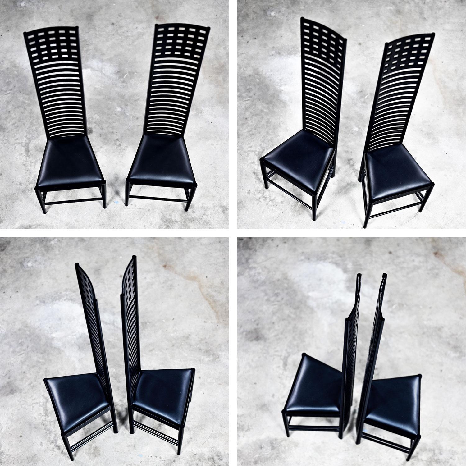 Paire de chaises Hill House Charles Rennie Mackintosh avec cadres noirs 5