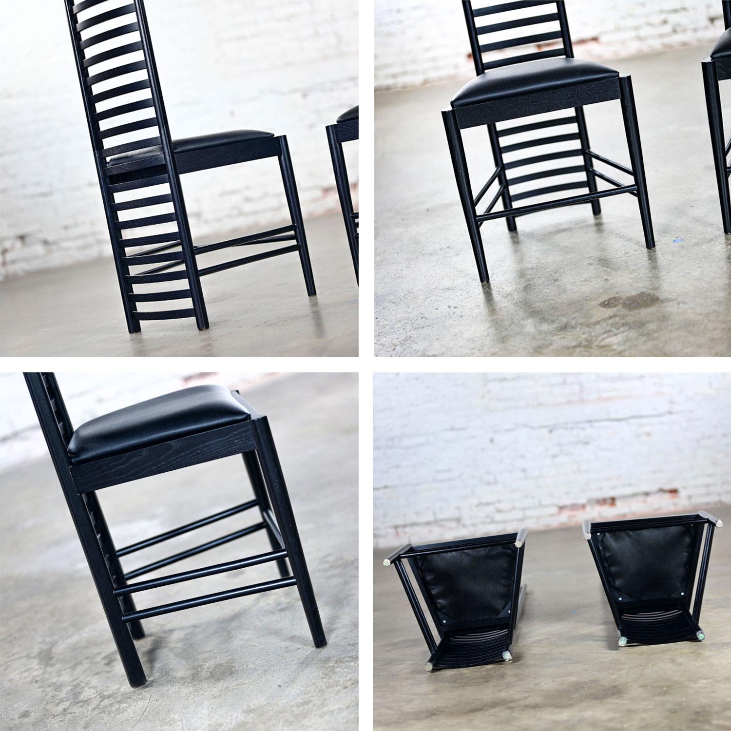 Paire de chaises Hill House Charles Rennie Mackintosh avec cadres noirs 7