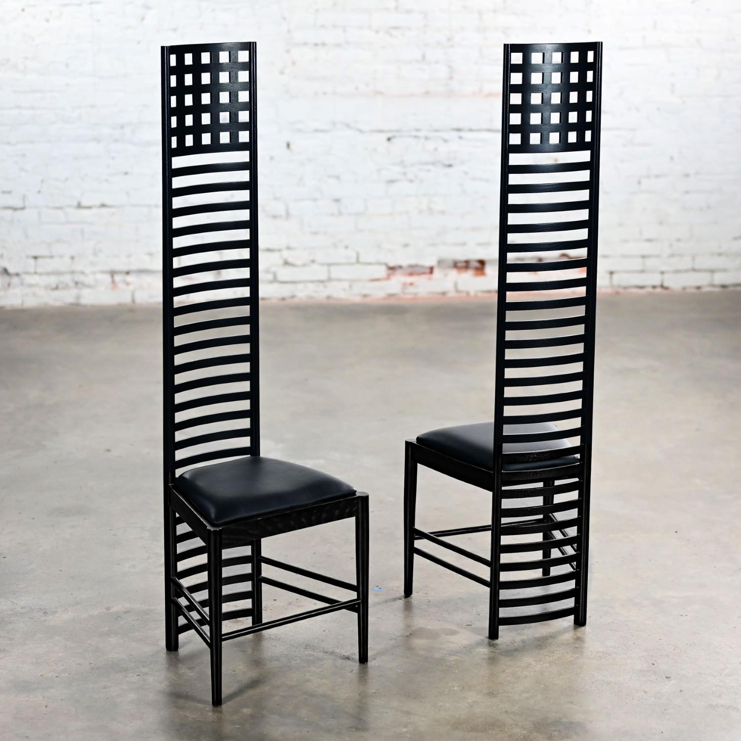 Paire de chaises Hill House Charles Rennie Mackintosh avec cadres noirs 8