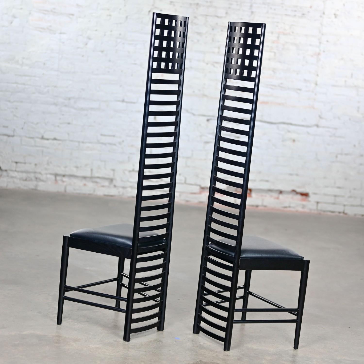 Paire de chaises Hill House Charles Rennie Mackintosh avec cadres noirs 2